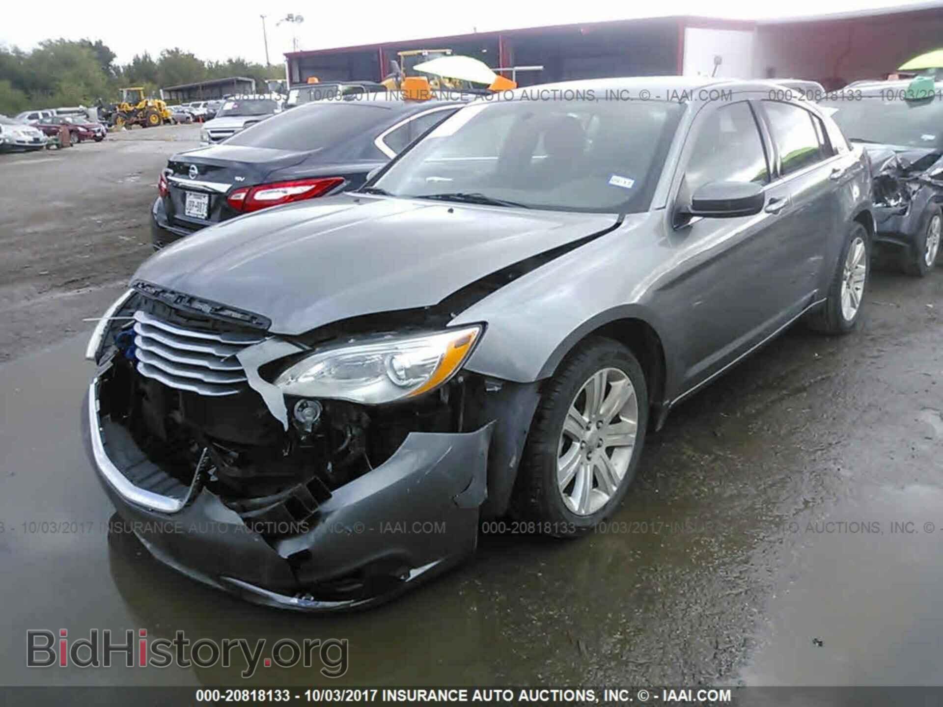 2013 Chrysler 200 - VIN: 1C3CCBBB9DN500749 - Photo 2