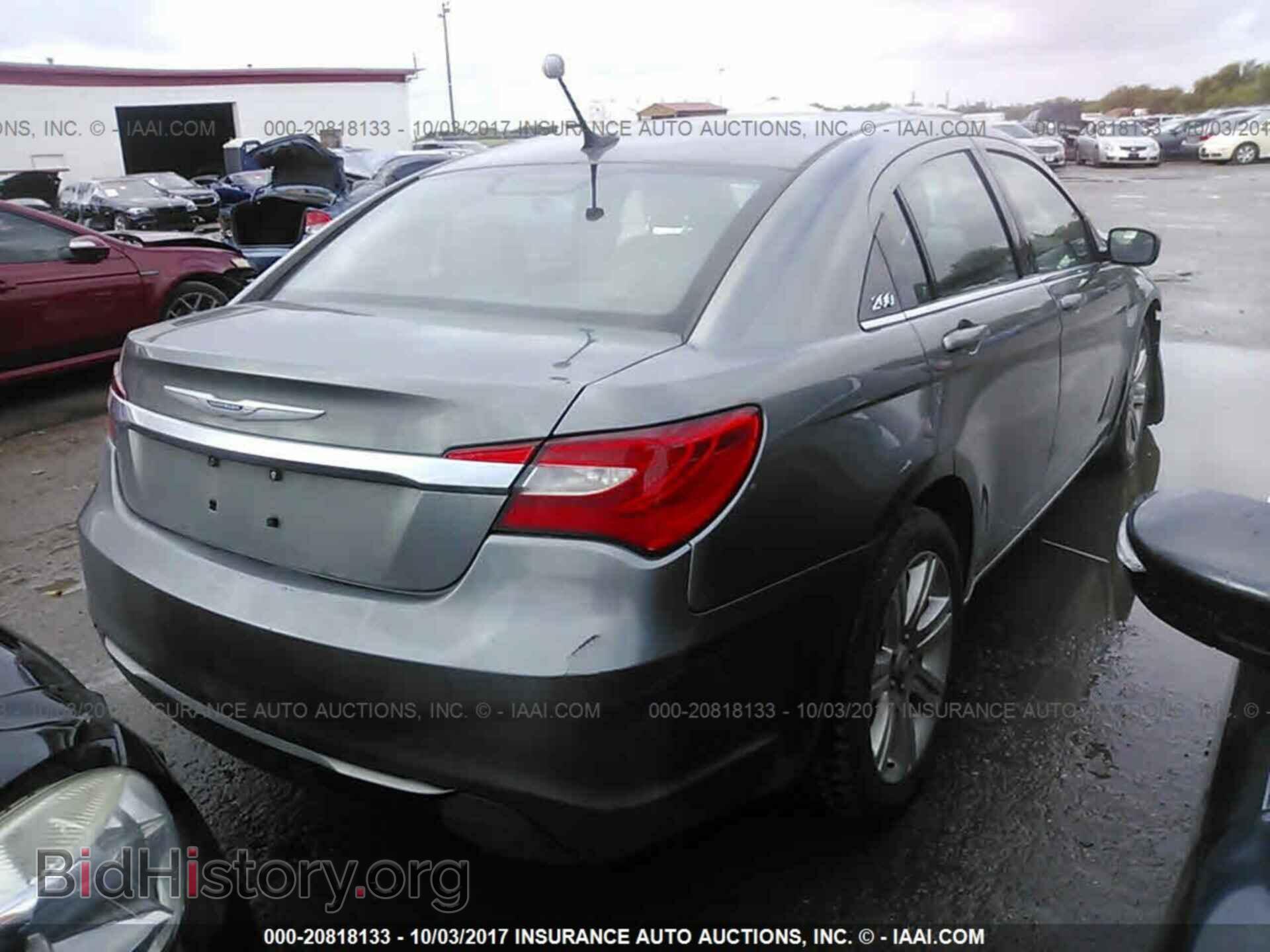 2013 Chrysler 200 - VIN: 1C3CCBBB9DN500749 - Photo 4