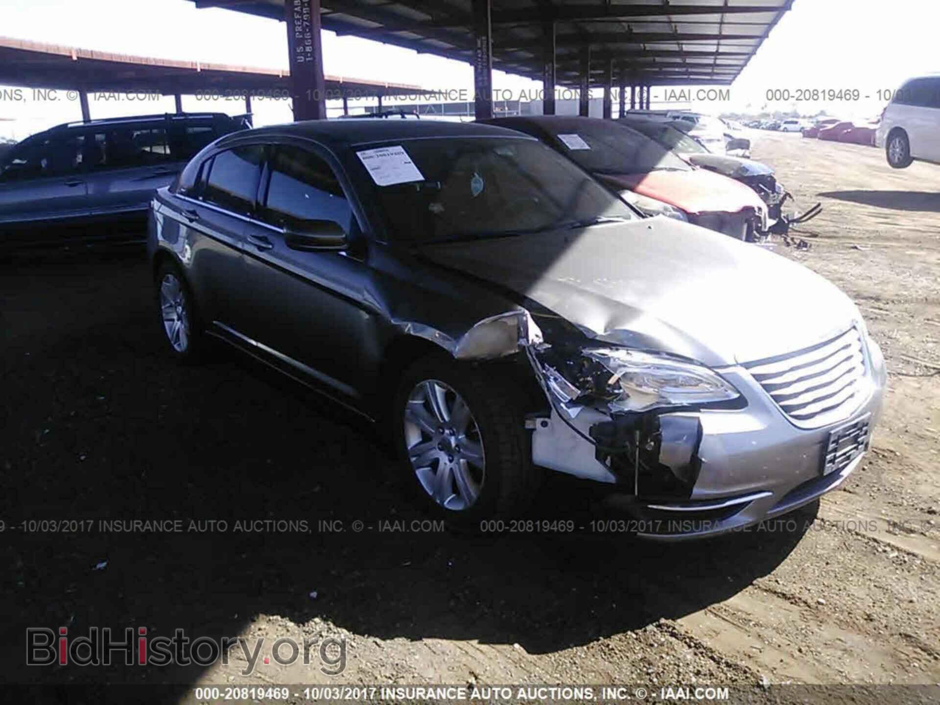 Photo 1C3CCBAB1DN761133 - Chrysler 200 2013
