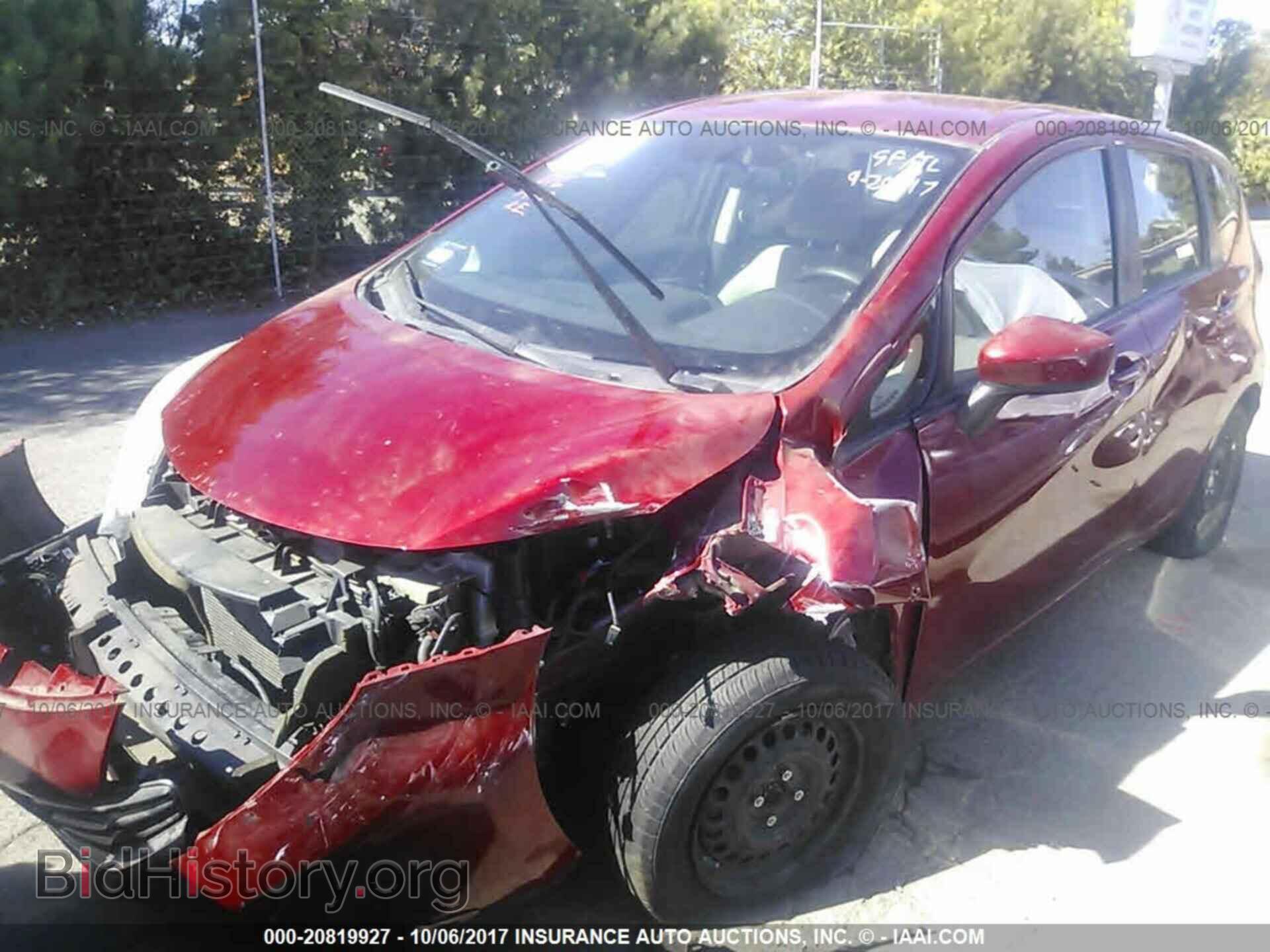 2015 Nissan Versa note - VIN: 3N1CE2CPXFL413660 - Photo 2