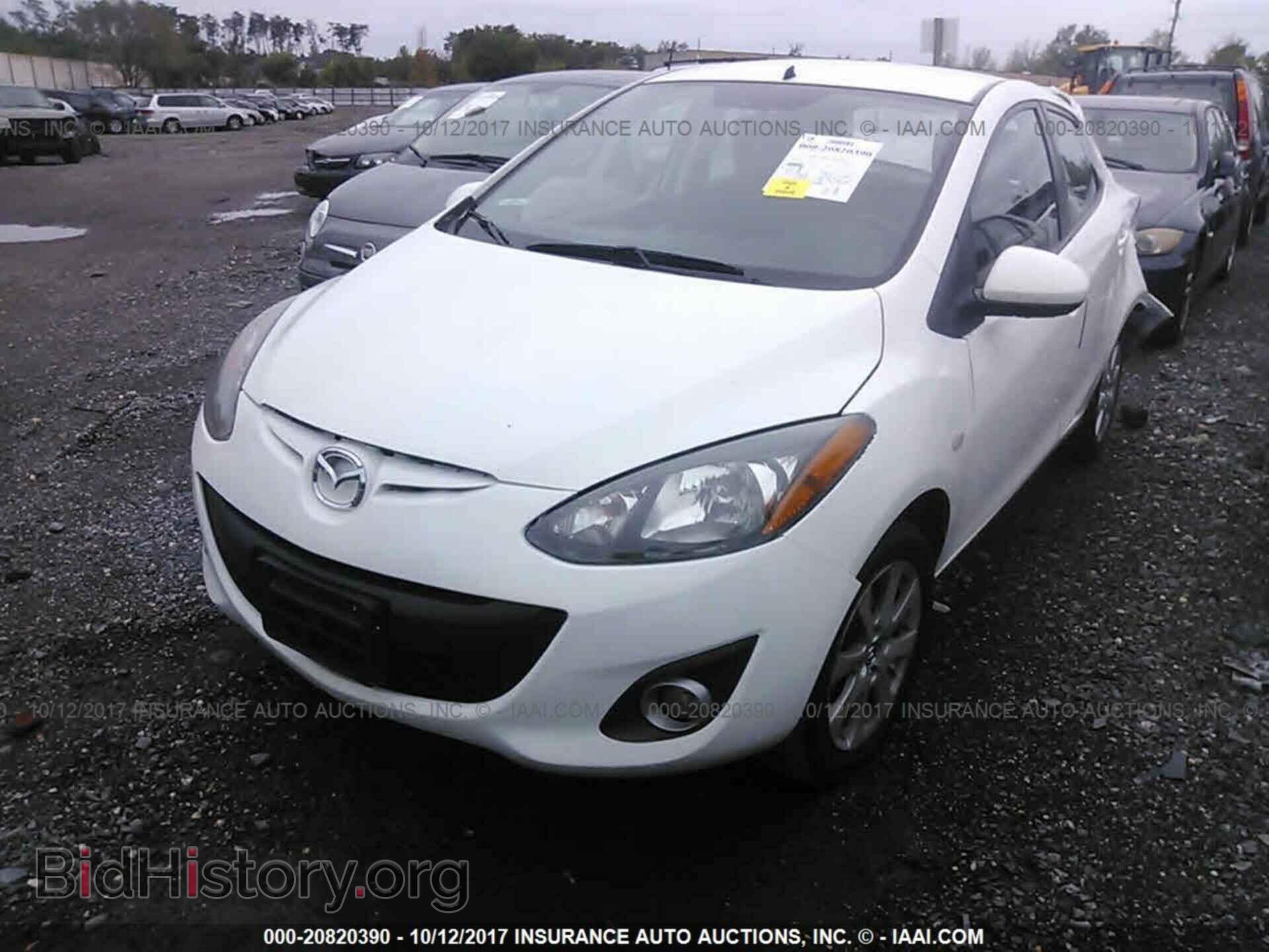 2014 Mazda Mazda2 - VIN: JM1DE1LZ7E0179390 - Photo 2