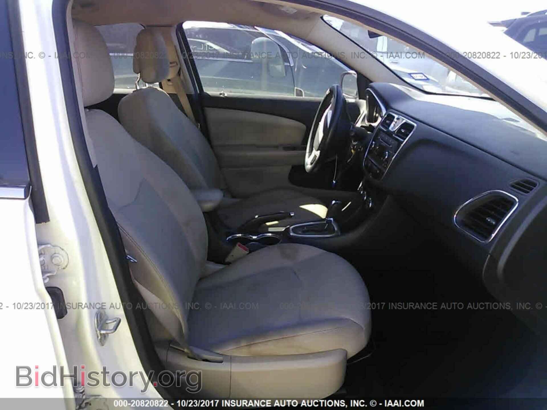 2012 Chrysler 200 - VIN: 1C3CCBBG8CN250902 - Фото 5