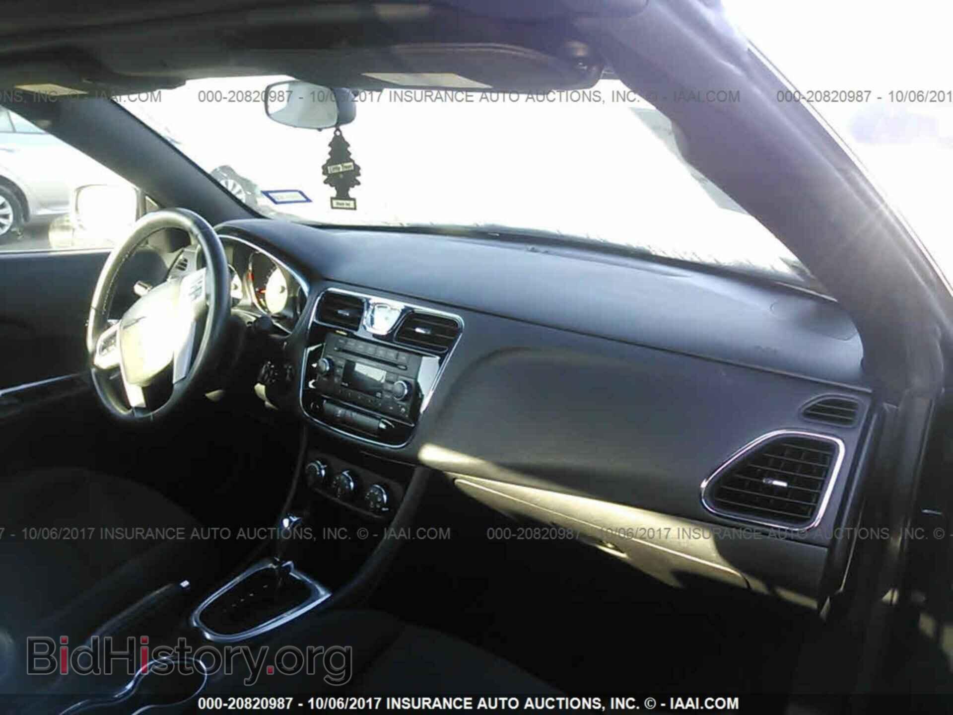 2013 Chrysler 200 - VIN: 1C3BCBEB7DN592306 - Photo 5