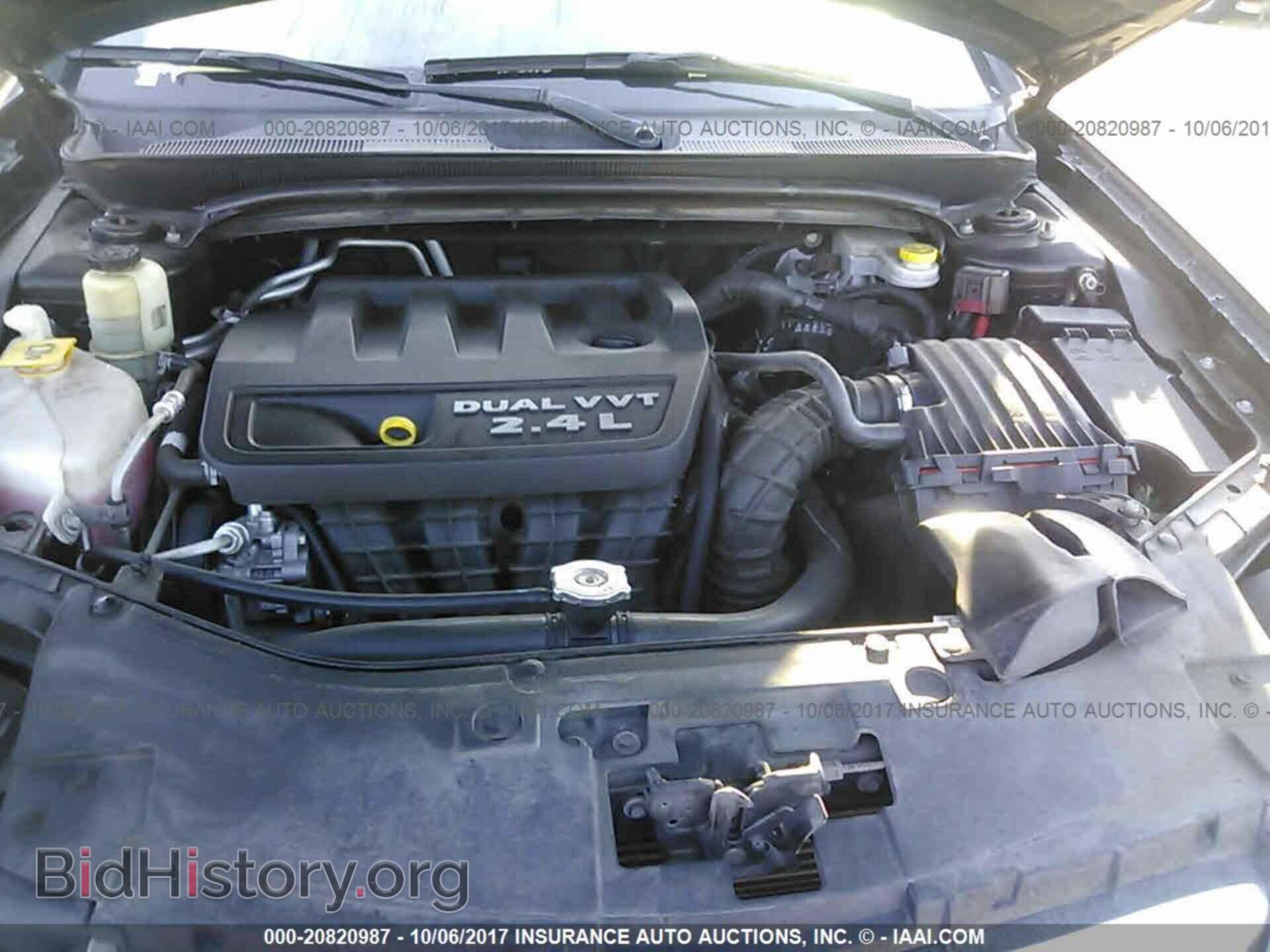 2013 Chrysler 200 - VIN: 1C3BCBEB7DN592306 - Photo 10