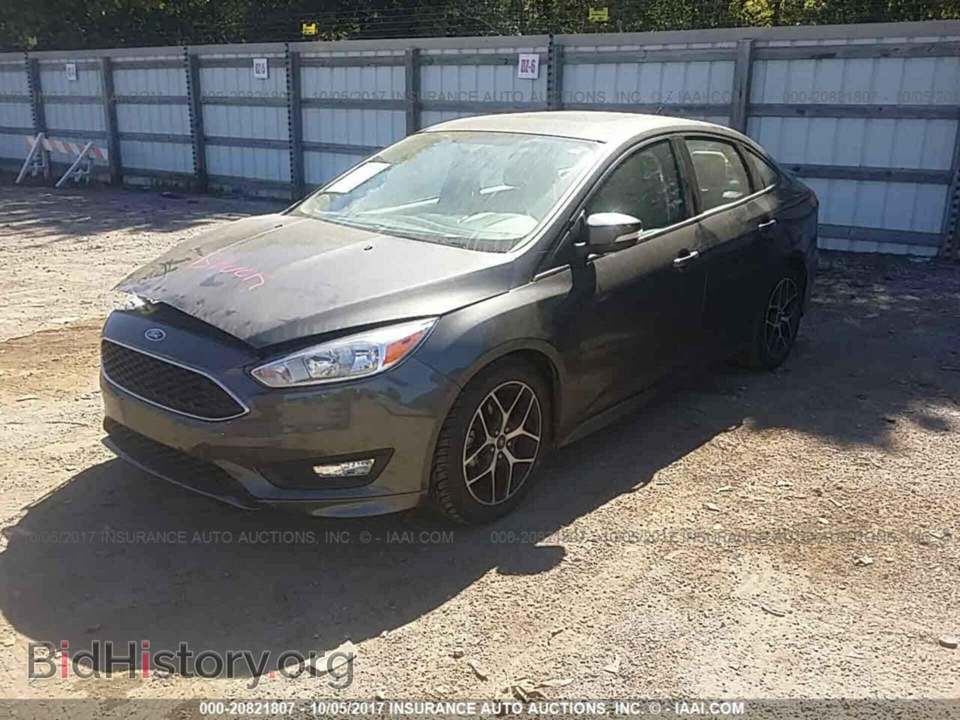 2016 Ford Focus - VIN: 1FADP3F23GL287789 - Фото 2