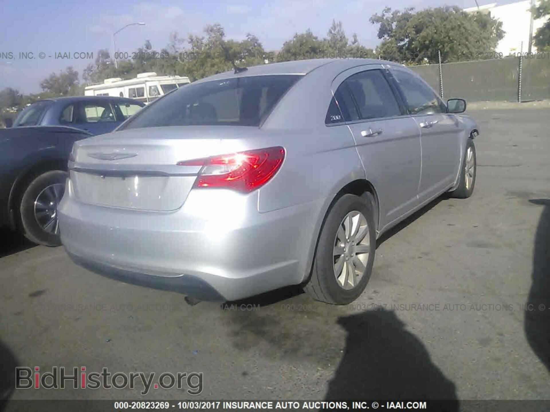 2011 Chrysler 200 - VIN: 1C3BC1FB6BN570027 - Фото 4