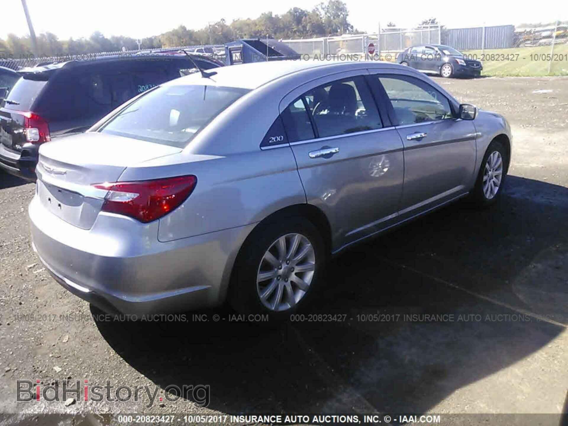 2013 Chrysler 200 - VIN: 1C3CCBCG3DN759831 - Фото 4