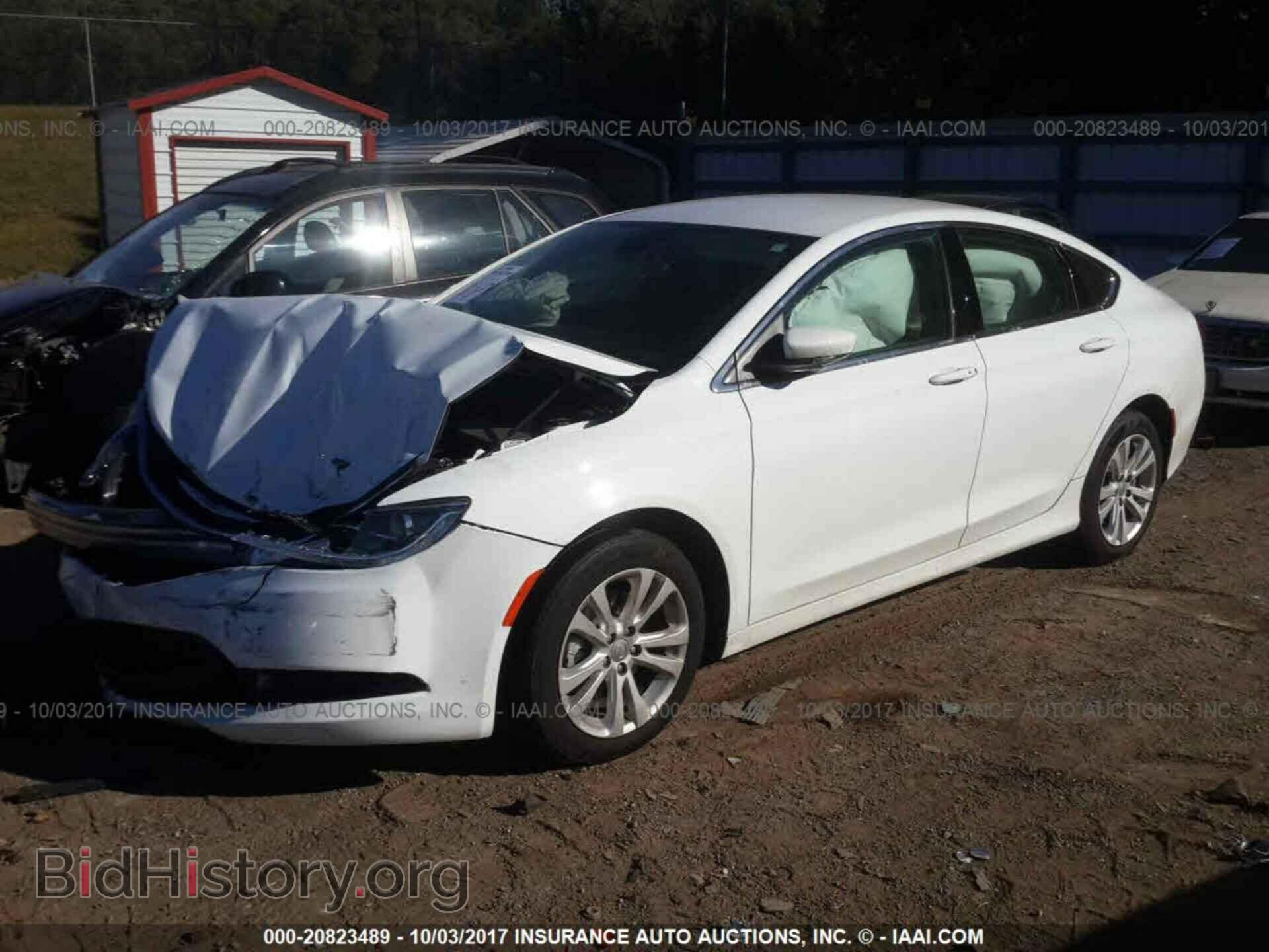 2016 Chrysler 200 - VIN: 1C3CCCFB0GN186025 - Фото 2