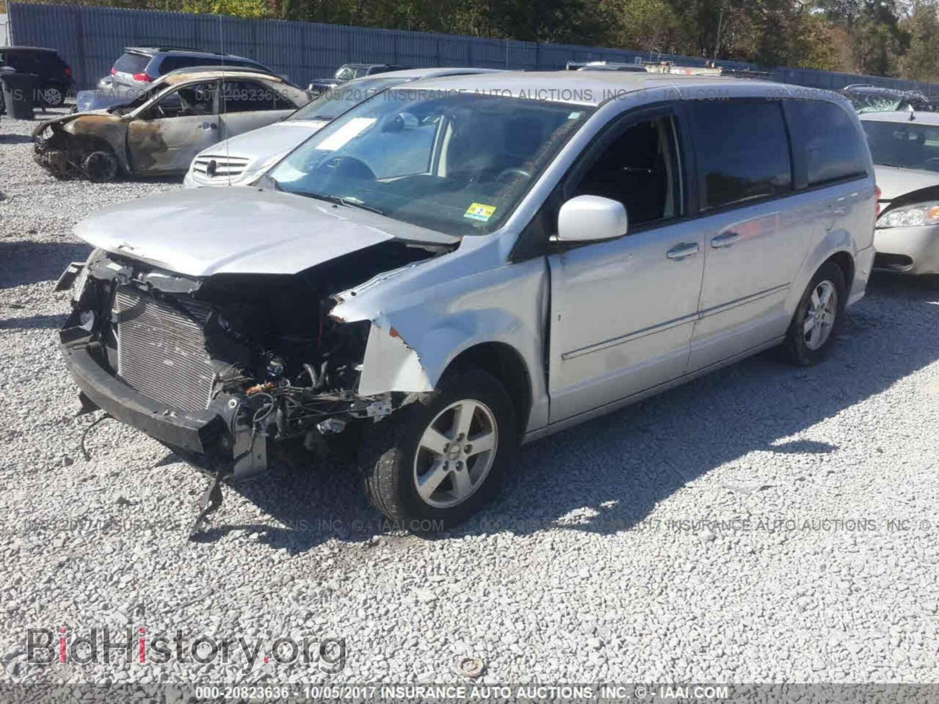 2011 Dodge Grand caravan - VIN: 2D4RN3DG9BR613344 - Фото 2