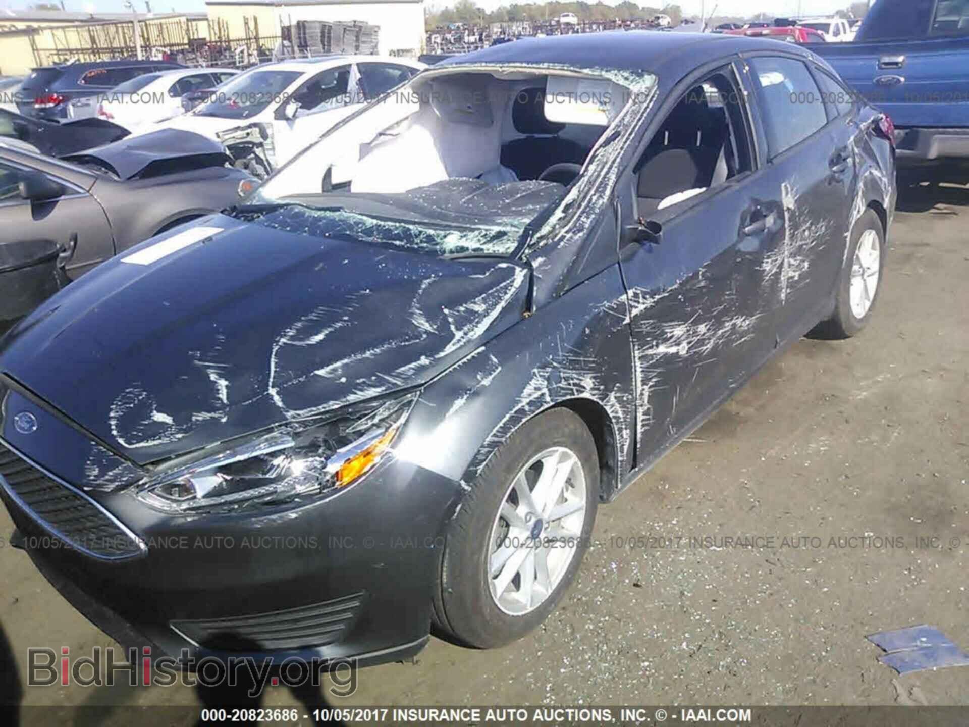 2016 Ford Focus - VIN: 1FADP3F27GL403933 - Photo 6