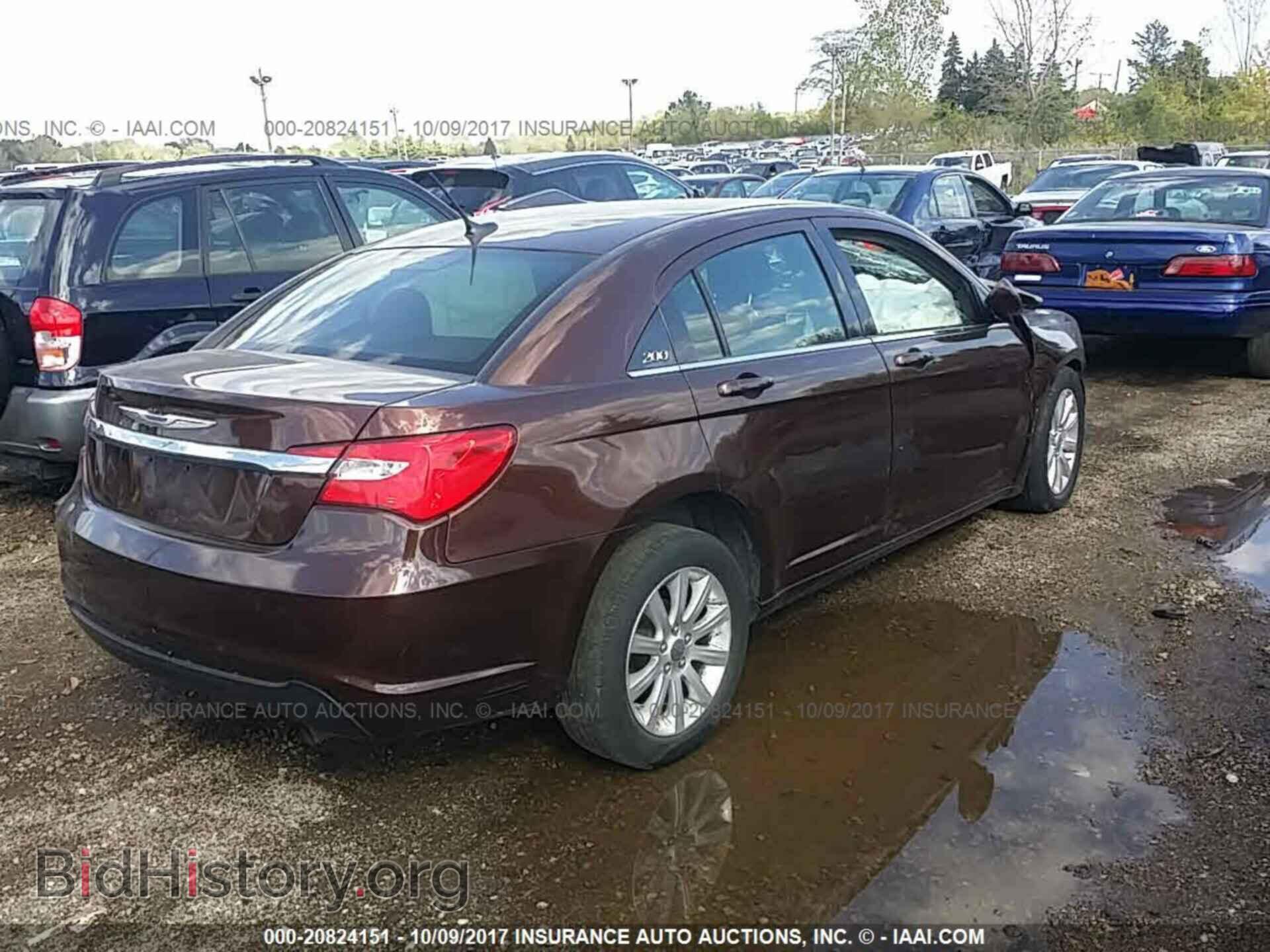 2012 Chrysler 200 - VIN: 1C3CCBBB9CN300212 - Photo 4