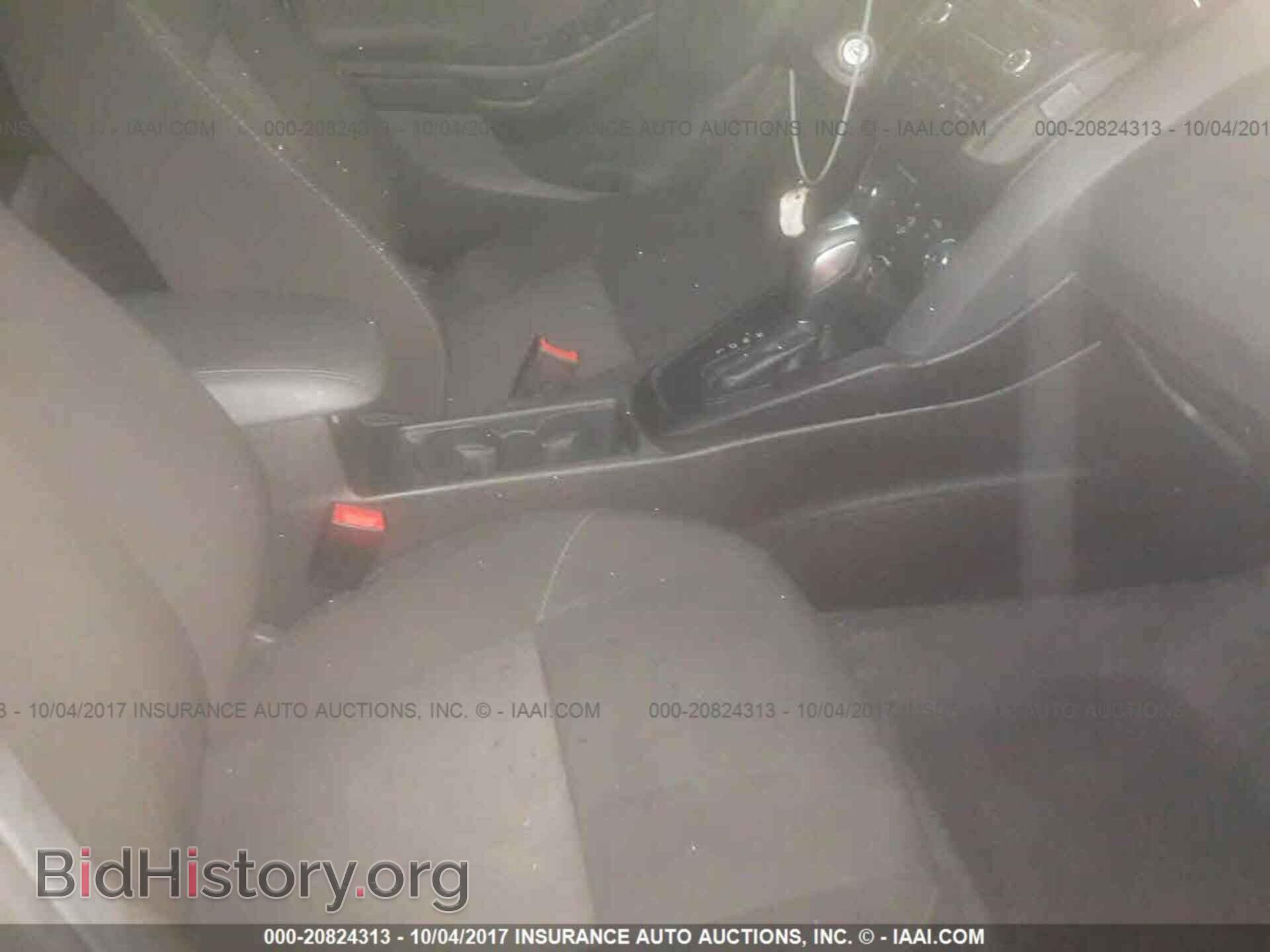 2016 Ford Focus - VIN: 1FADP3F23GL360322 - Photo 5