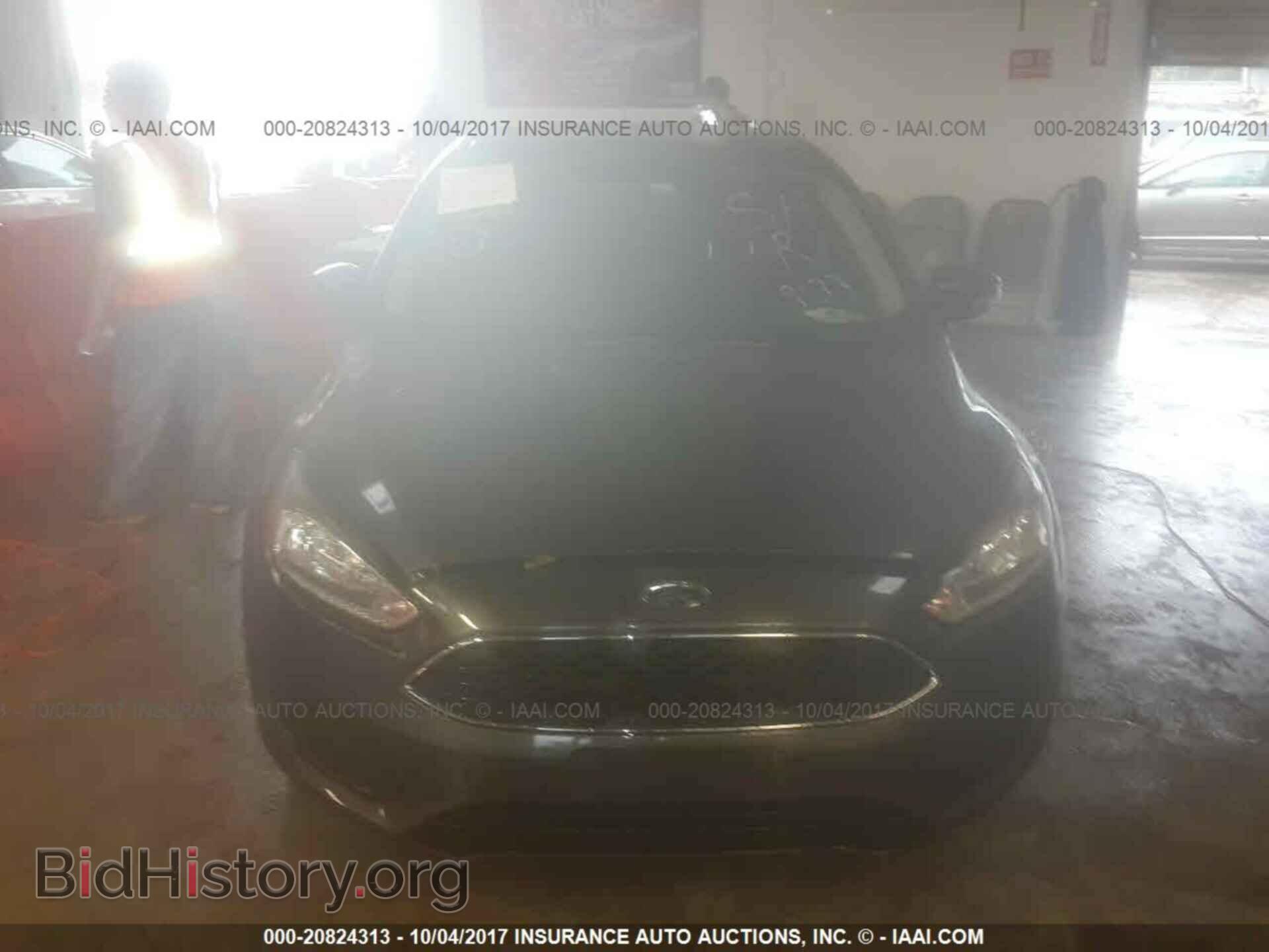 2016 Ford Focus - VIN: 1FADP3F23GL360322 - Photo 6