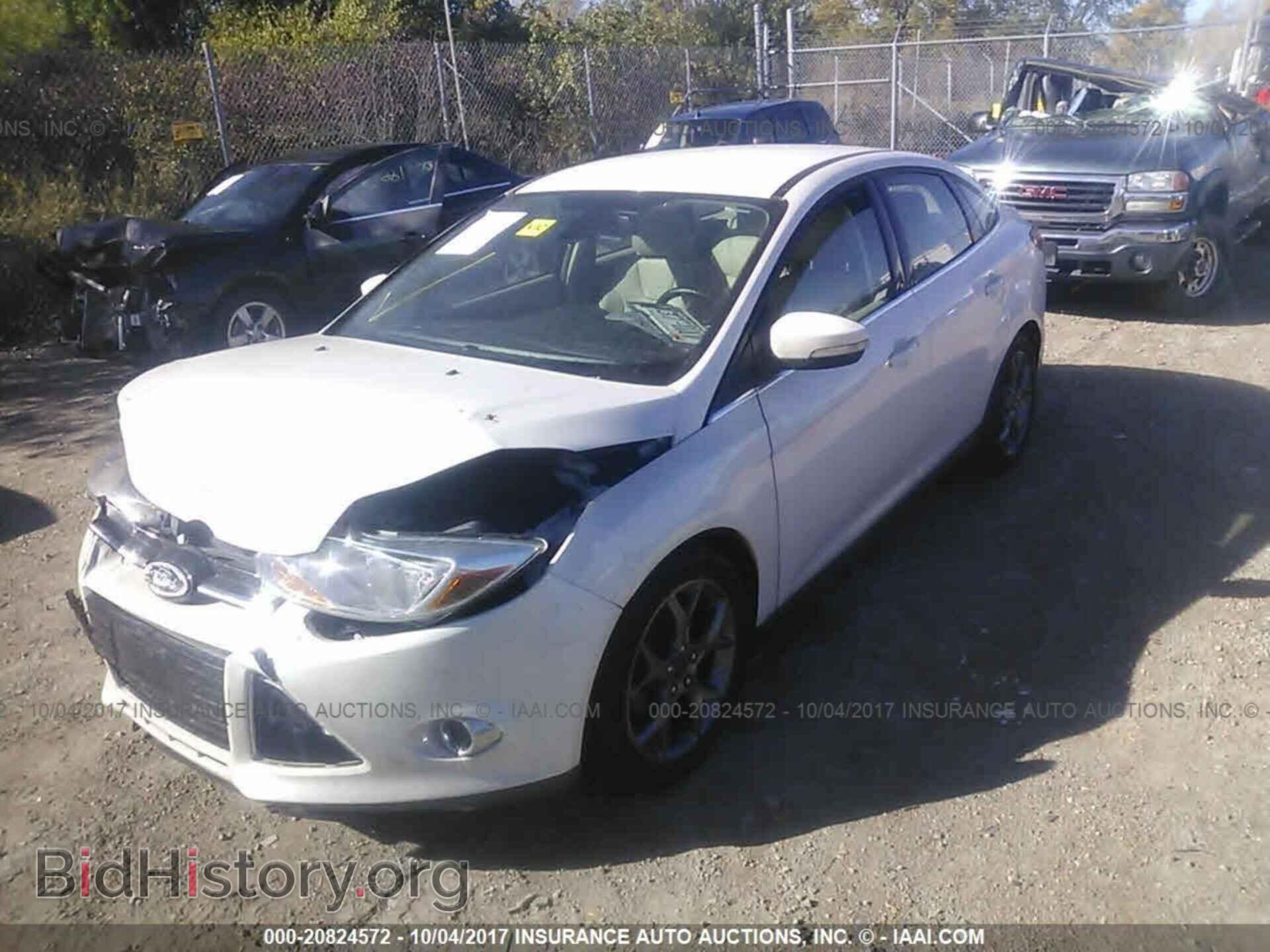 2012 Ford Focus - VIN: 1FAHP3H22CL457200 - Photo 2