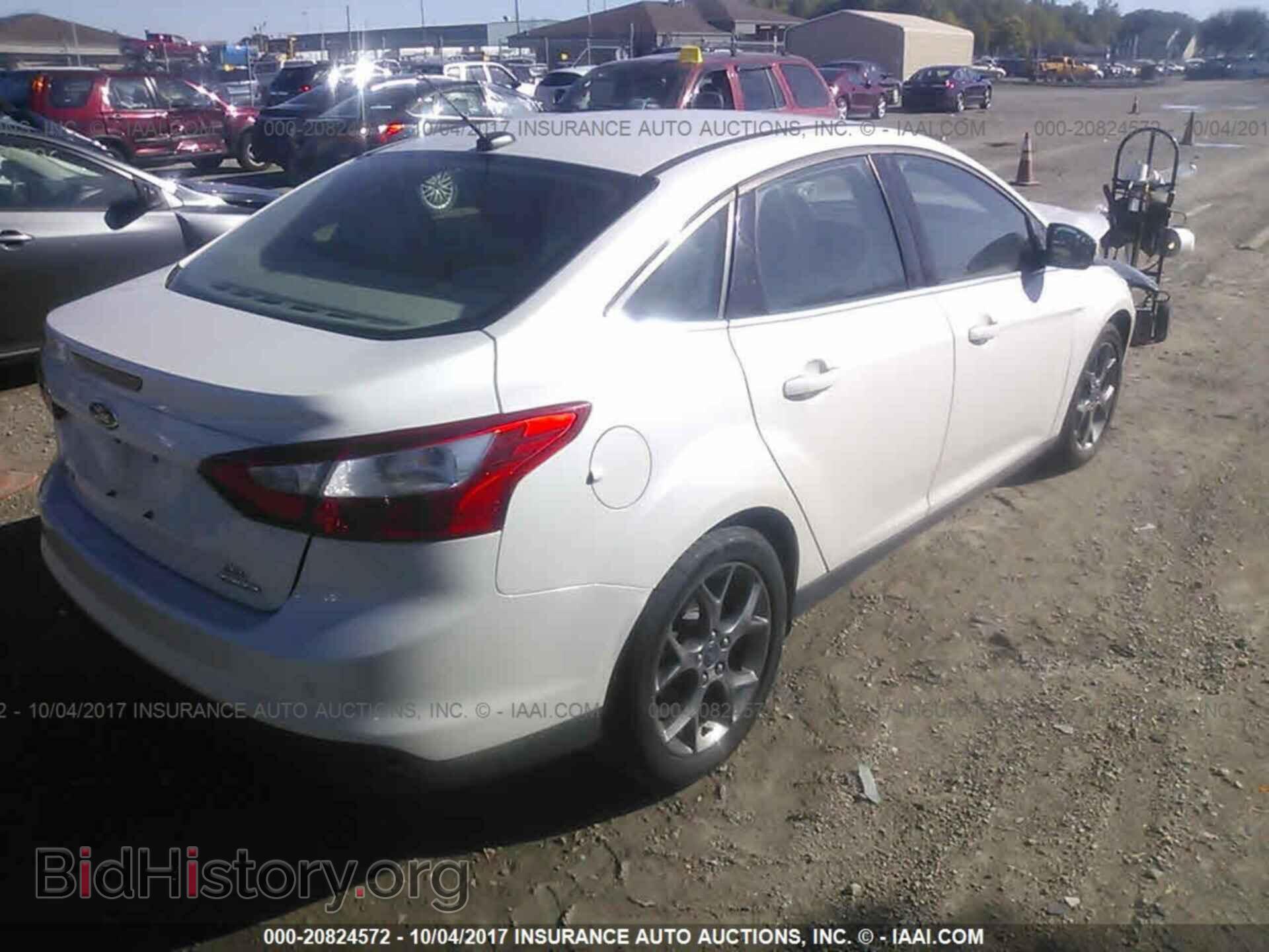 2012 Ford Focus - VIN: 1FAHP3H22CL457200 - Photo 4
