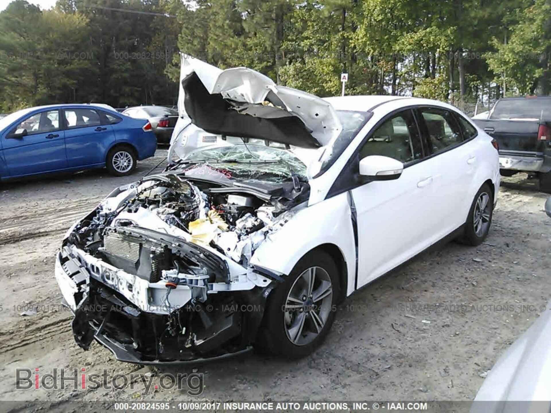2016 Ford Focus - VIN: 1FADP3FE1GL377422 - Фото 2
