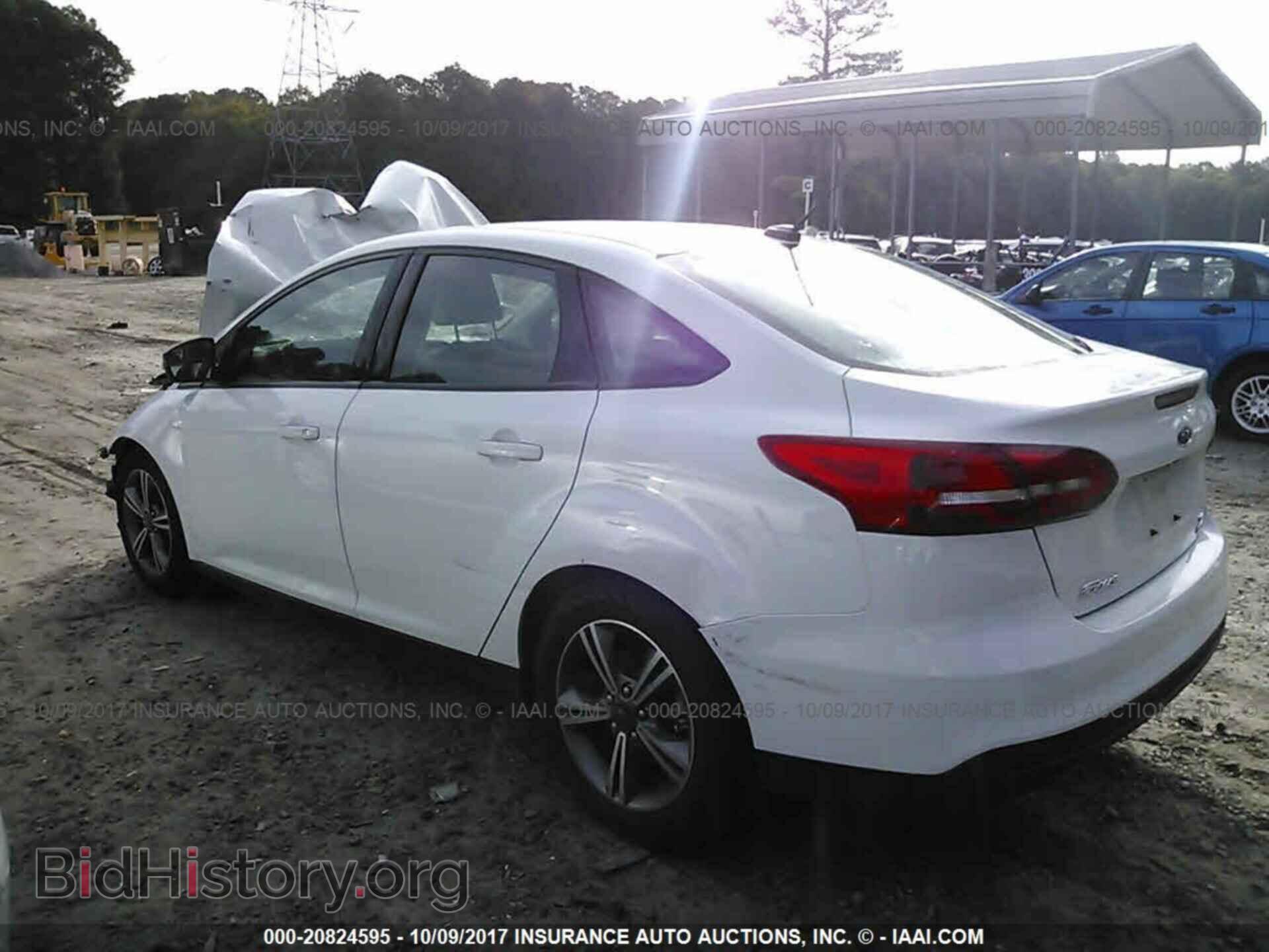 2016 Ford Focus - VIN: 1FADP3FE1GL377422 - Фото 3