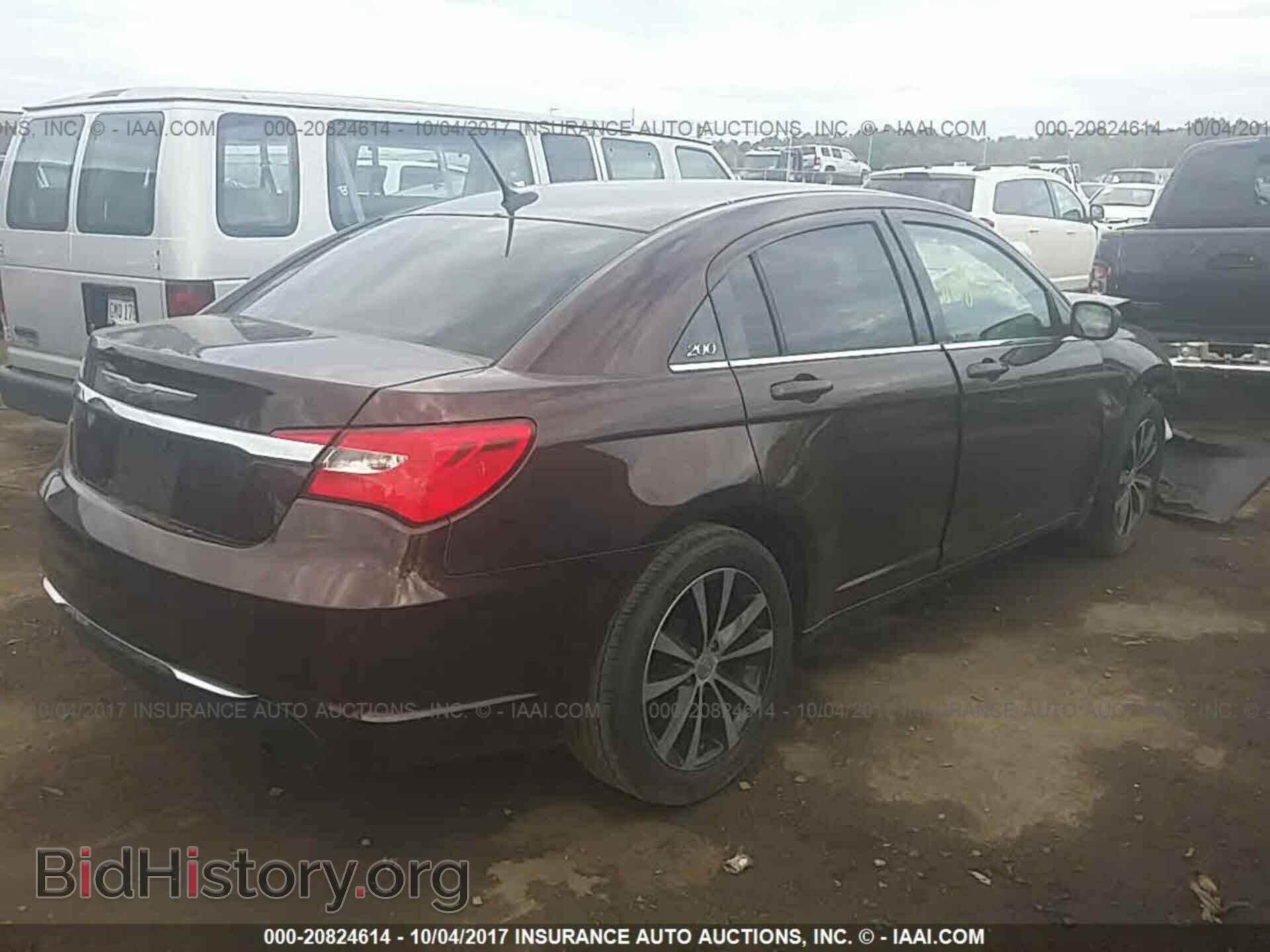 2013 Chrysler 200 - VIN: 1C3CCBBB8DN571571 - Фото 4