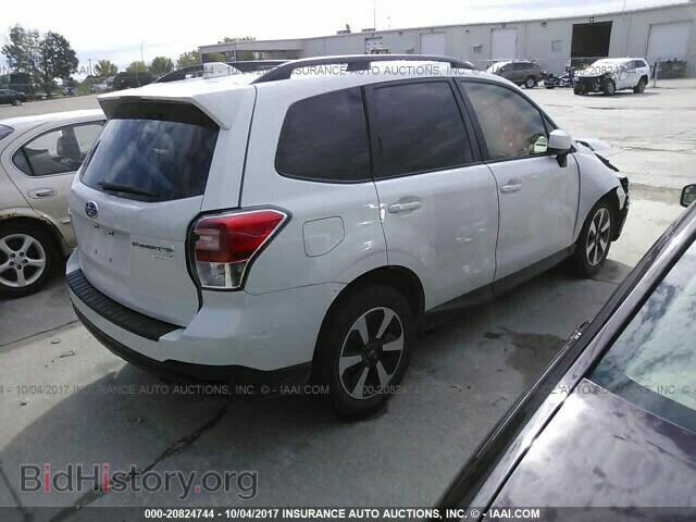 2017 Subaru Forester - VIN: JF2SJAGC2HH460643 - Фото 4