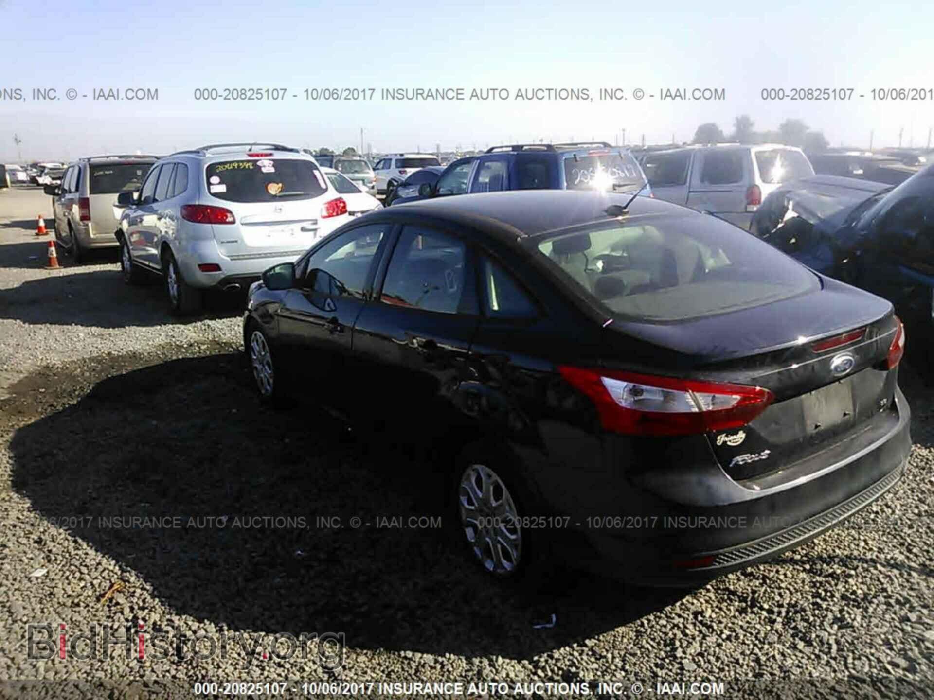 2012 Ford Focus - VIN: 1FAHP3F2XCL146570 - Photo 3