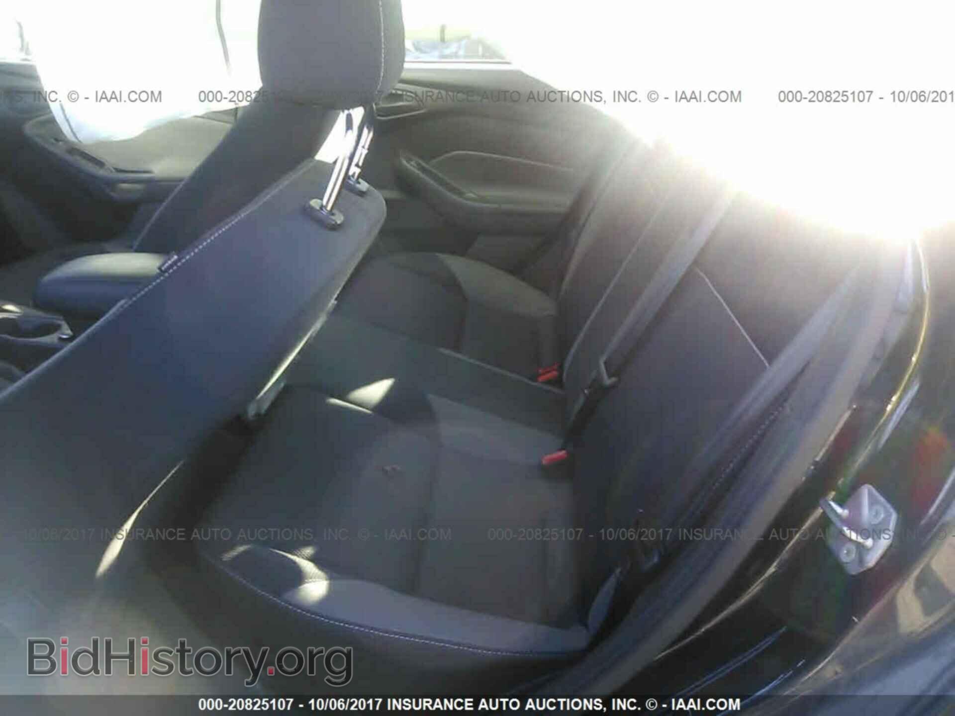 2012 Ford Focus - VIN: 1FAHP3F2XCL146570 - Photo 8