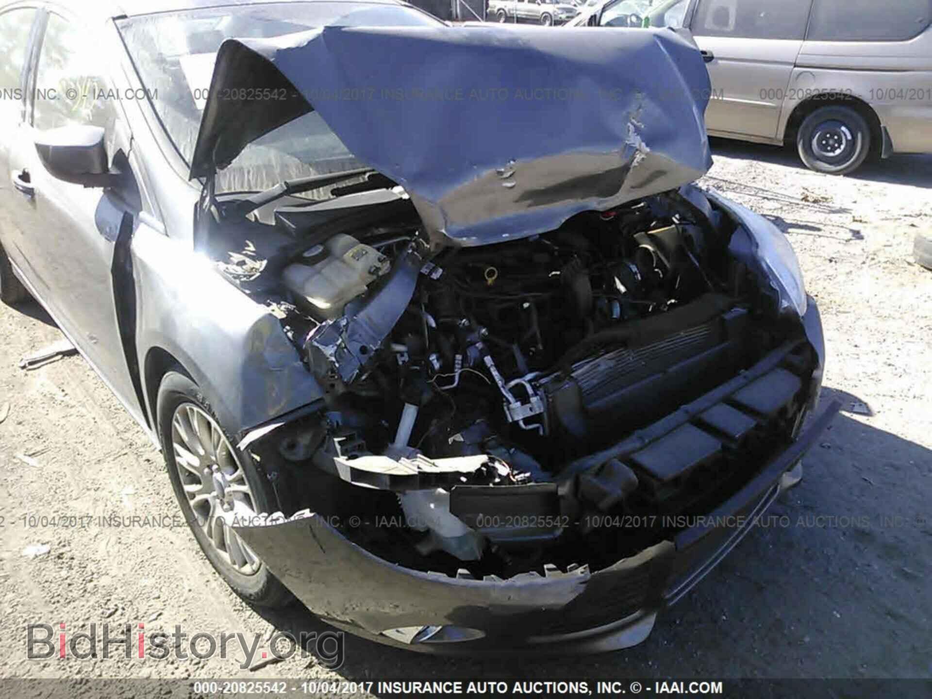 2012 Ford Focus - VIN: 1FAHP3F22CL333785 - Photo 6