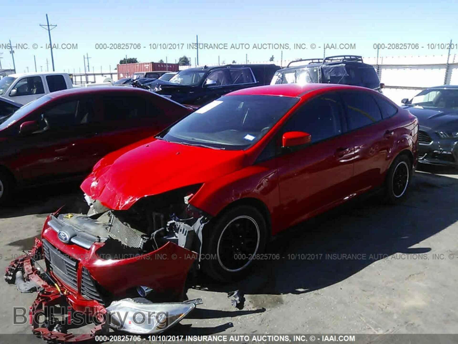 2012 Ford Focus - VIN: 1FAHP3F2XCL205827 - Photo 2