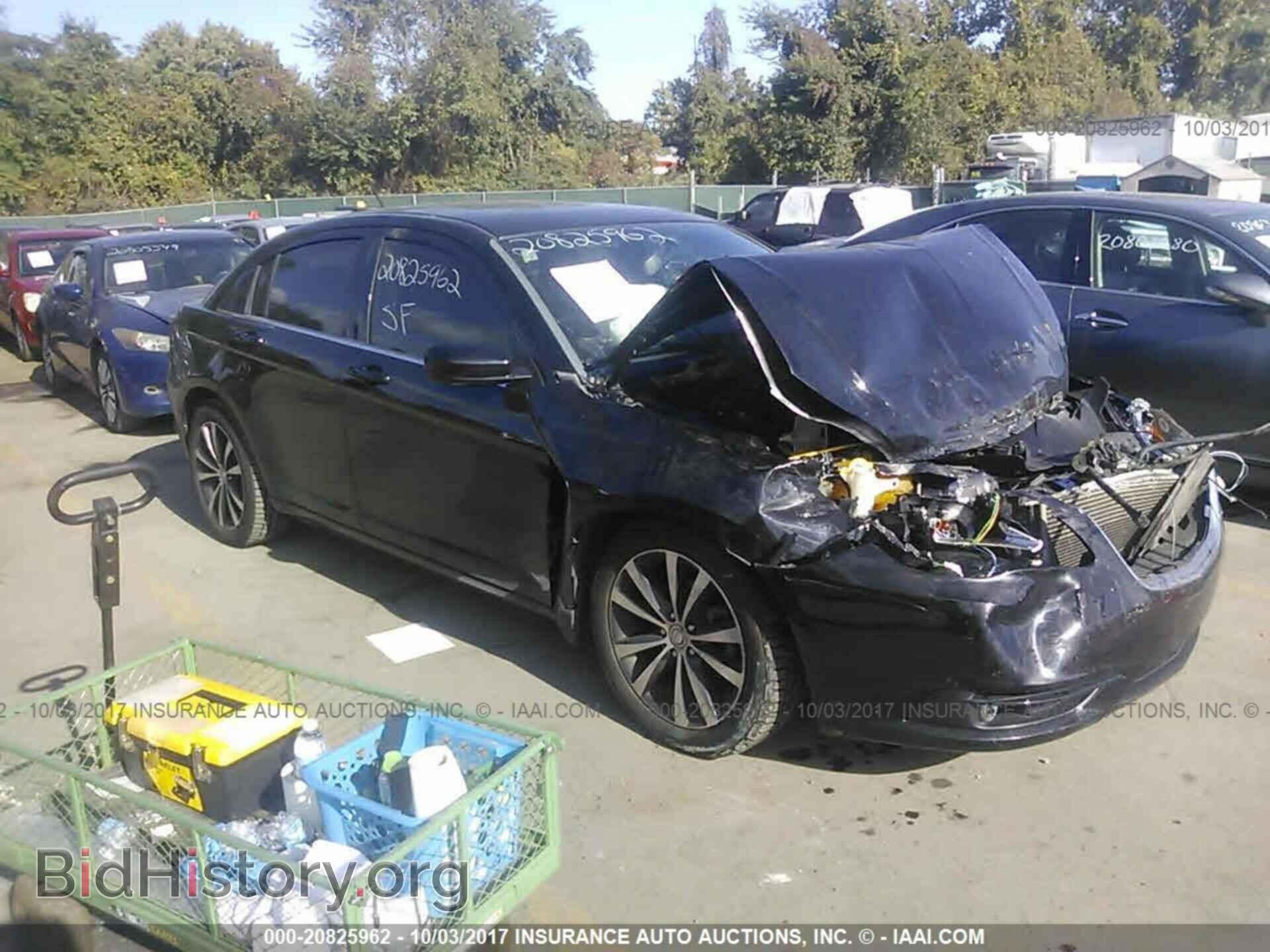 Photo 1C3CCBHG5CN188995 - Chrysler 200 2012
