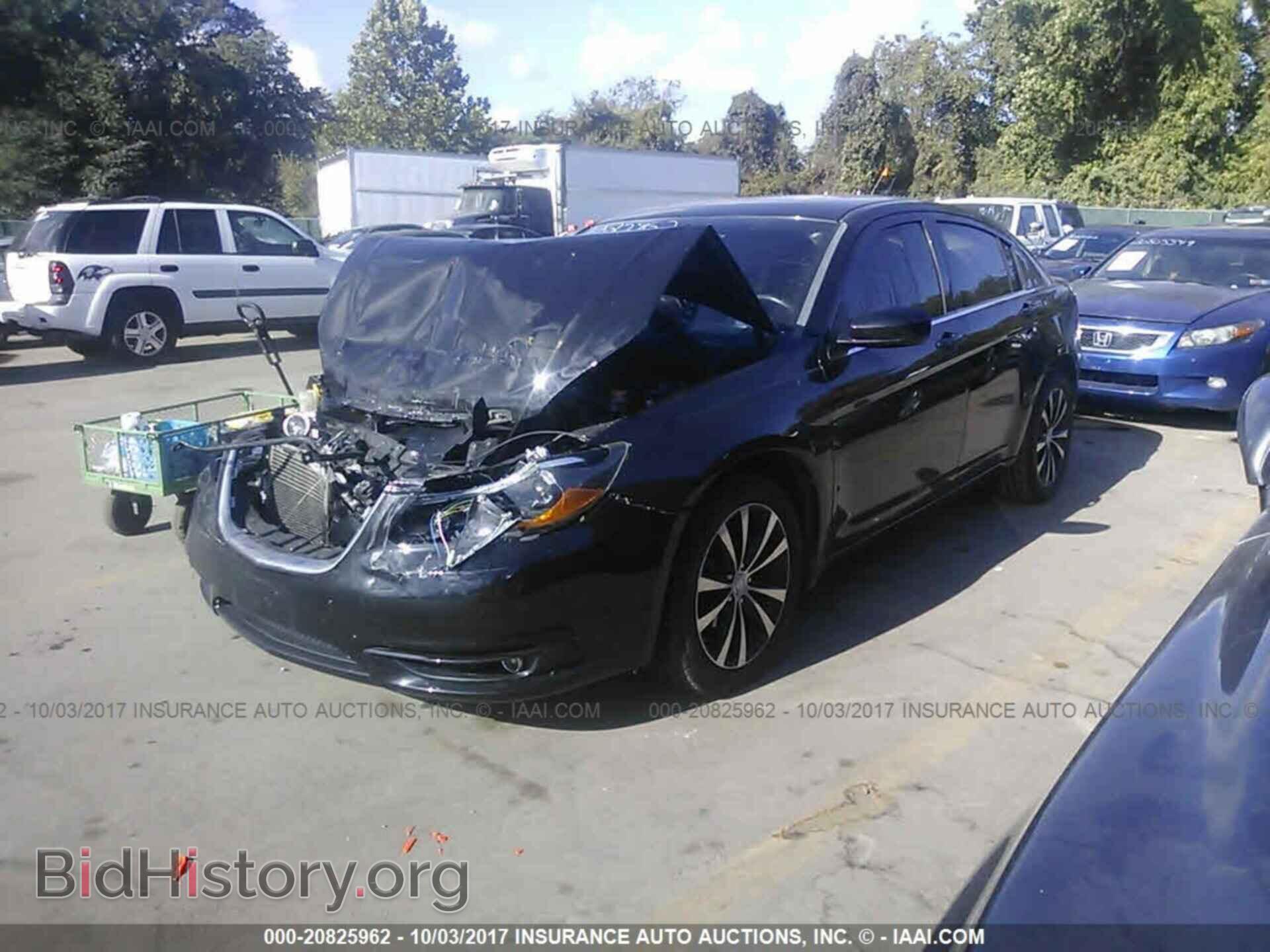 2012 Chrysler 200 - VIN: 1C3CCBHG5CN188995 - Photo 2