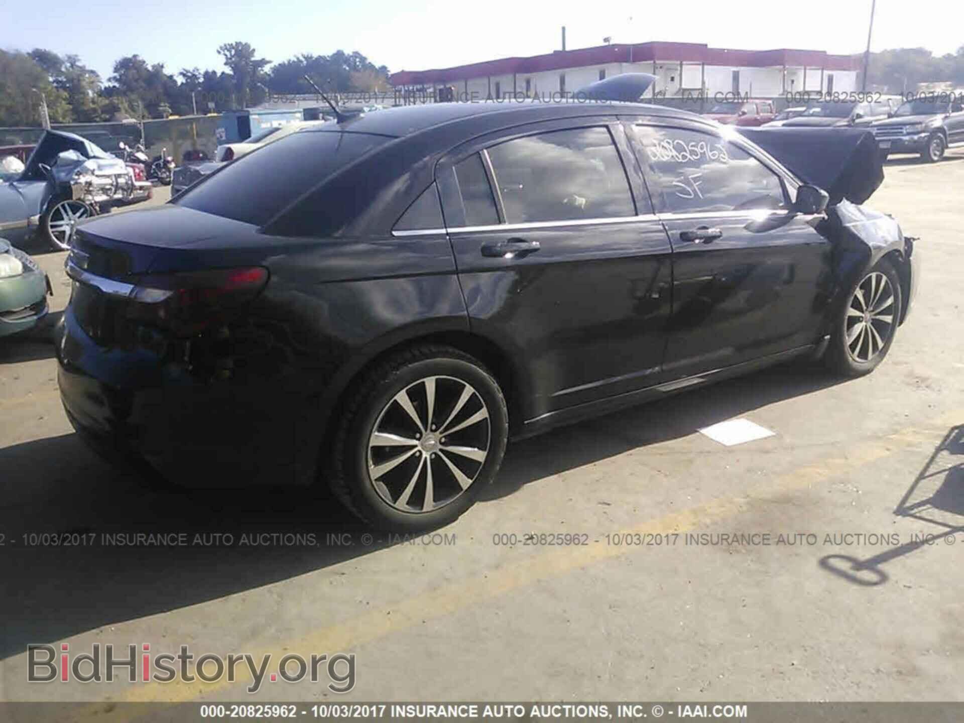 2012 Chrysler 200 - VIN: 1C3CCBHG5CN188995 - Photo 4