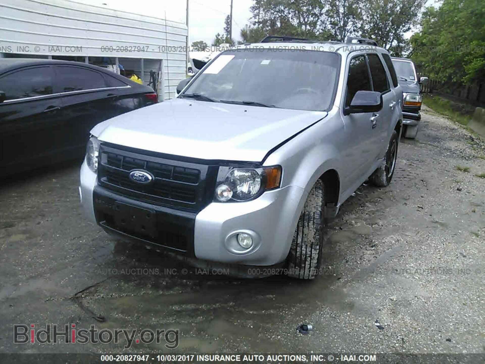 2011 Ford Escape - VIN: 1FMCU0D79BKC60232 - Фото 2