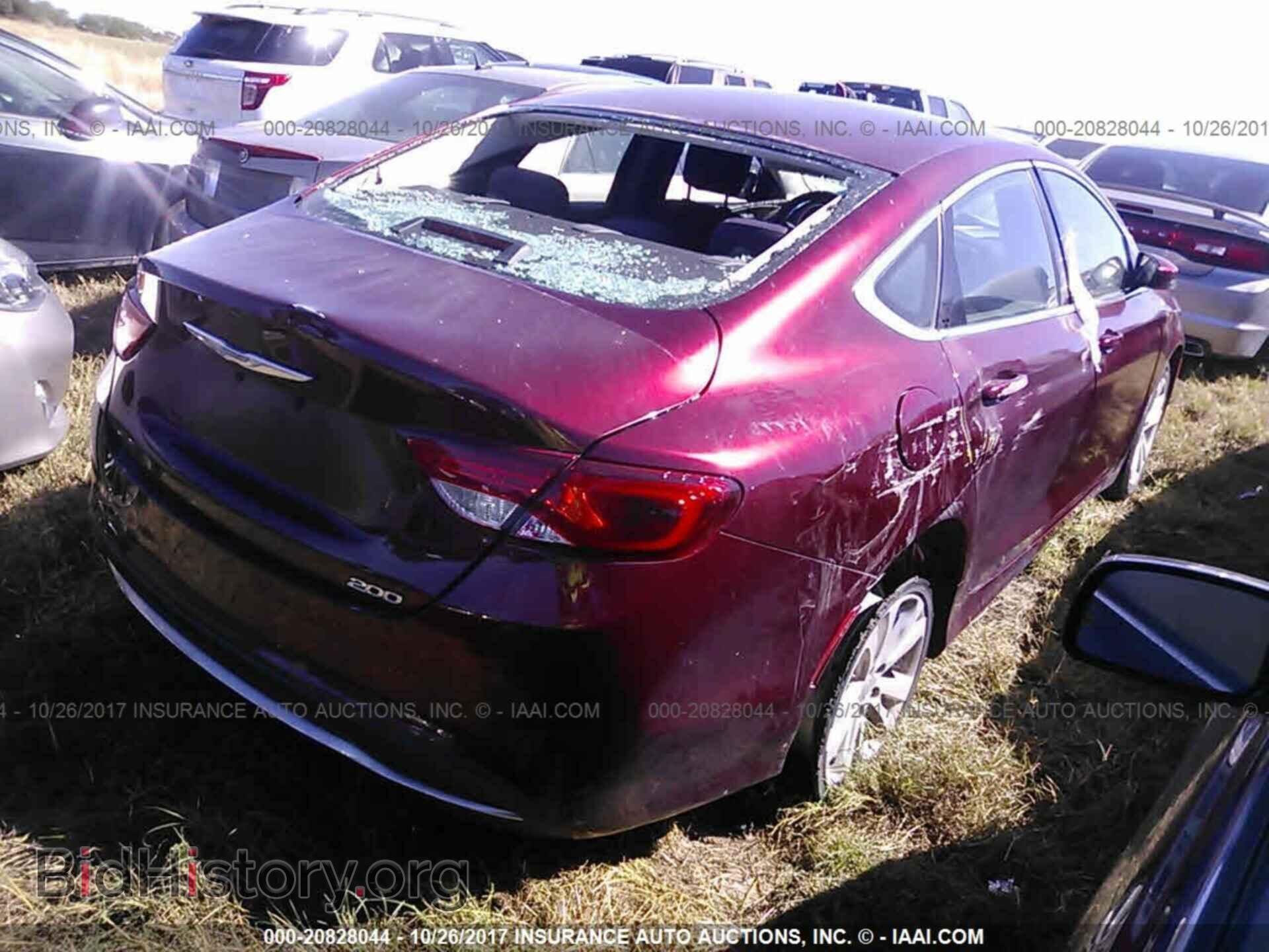 2015 Chrysler 200 - VIN: 1C3CCCABXFN574028 - Photo 4