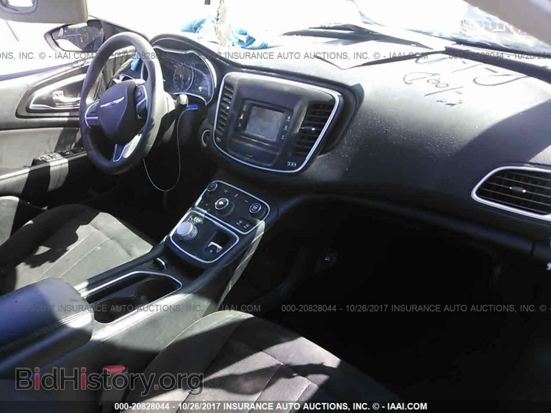 2015 Chrysler 200 - VIN: 1C3CCCABXFN574028 - Photo 5