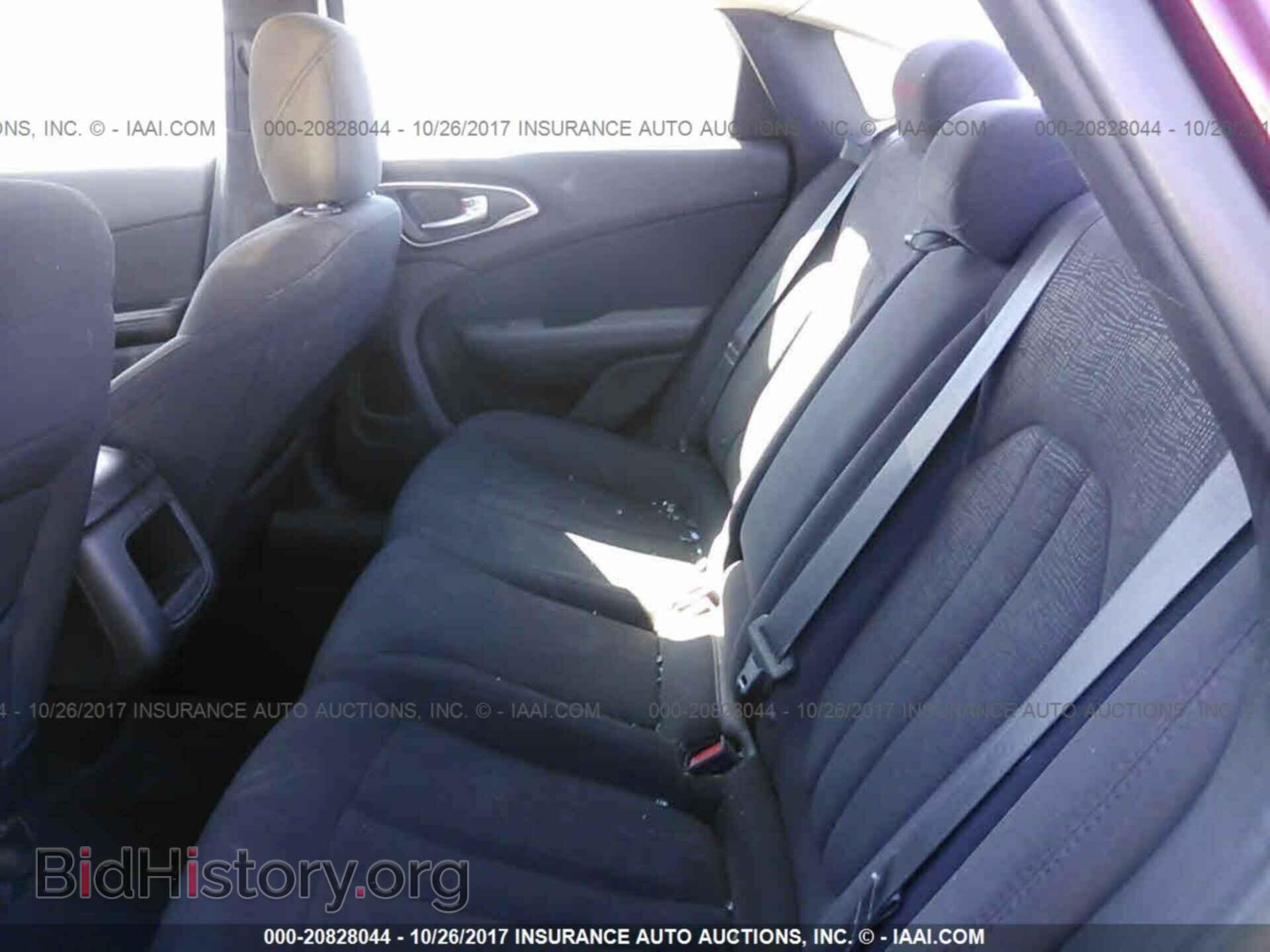 2015 Chrysler 200 - VIN: 1C3CCCABXFN574028 - Photo 8