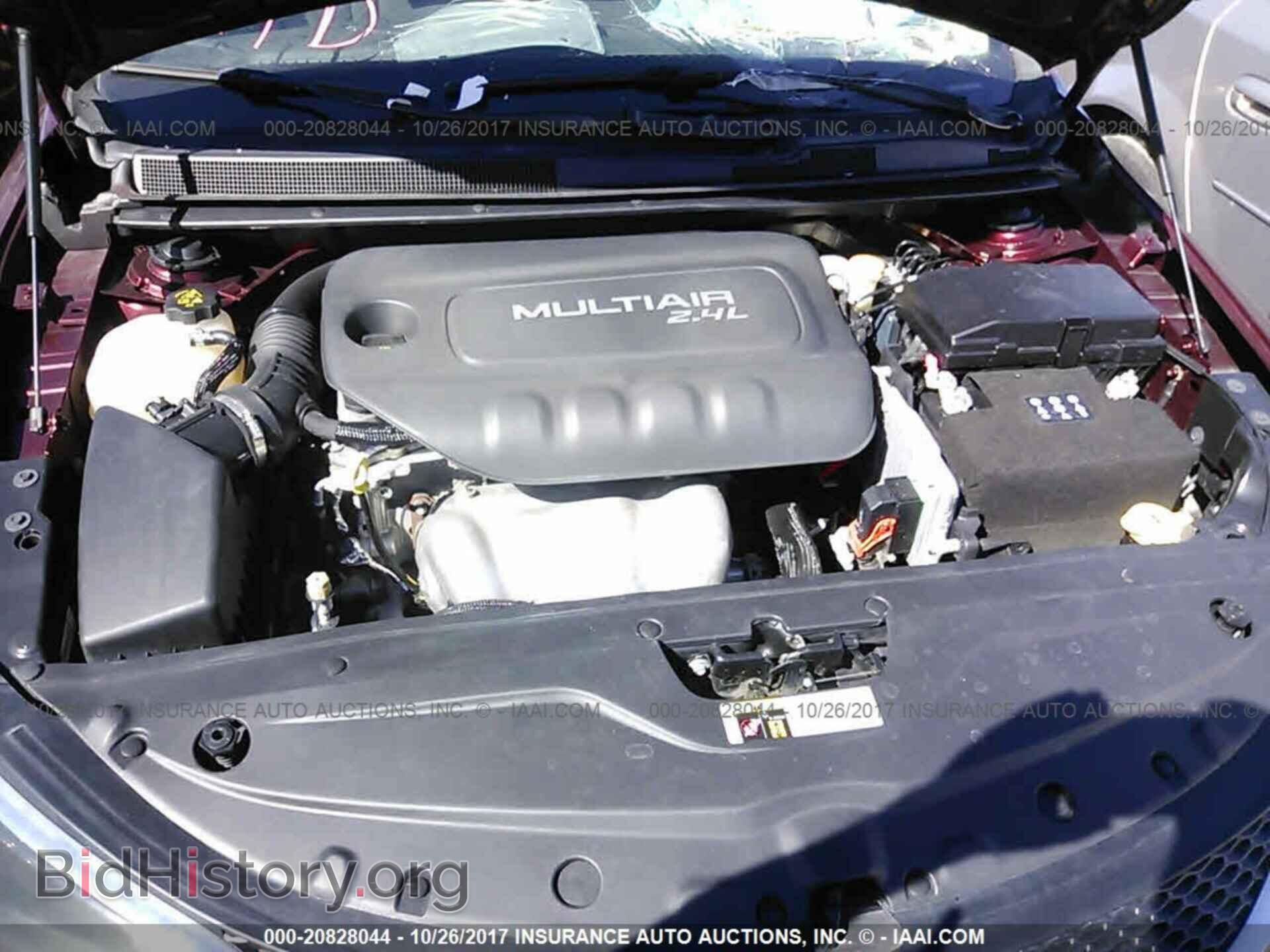 2015 Chrysler 200 - VIN: 1C3CCCABXFN574028 - Photo 10