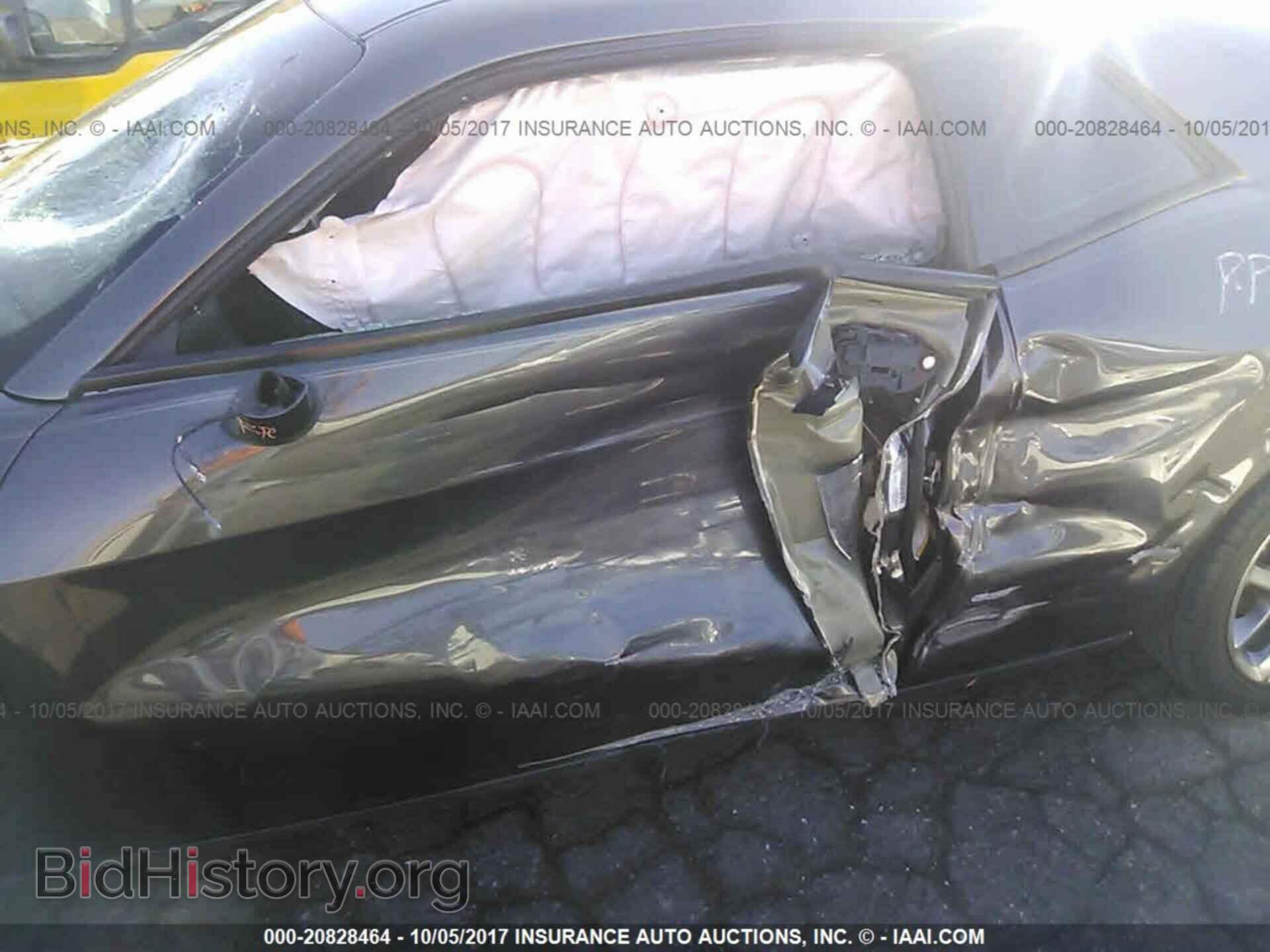 2016 Dodge Challenger - VIN: 2C3CDZAG2GH137503 - Photo 6