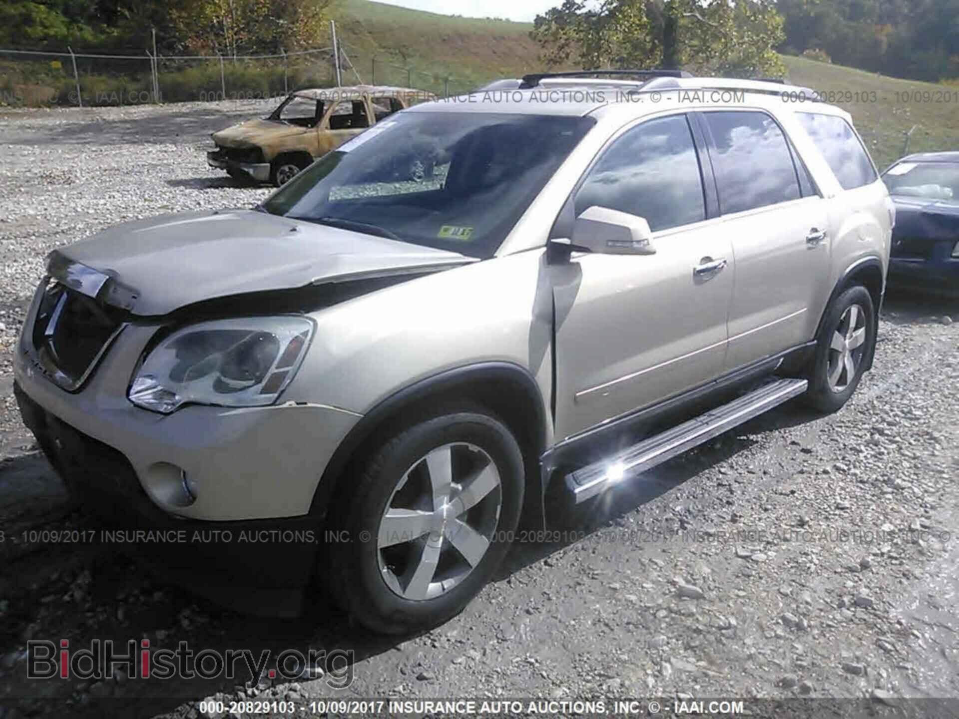 2011 Gmc Acadia - VIN: 1GKKVRED1BJ332492 - Фото 2