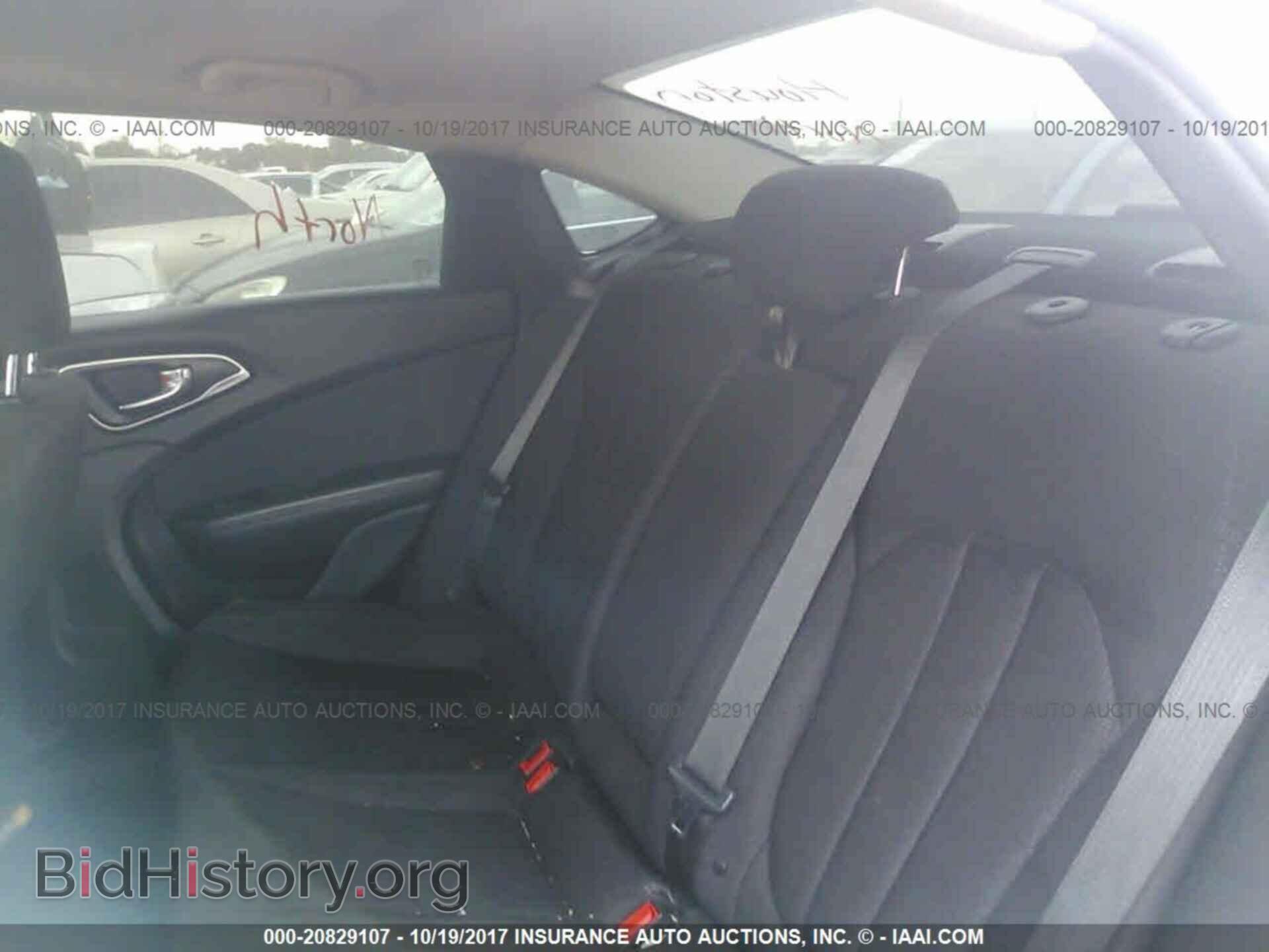 2015 Chrysler 200 - VIN: 1C3CCCAB7FN532660 - Фото 8
