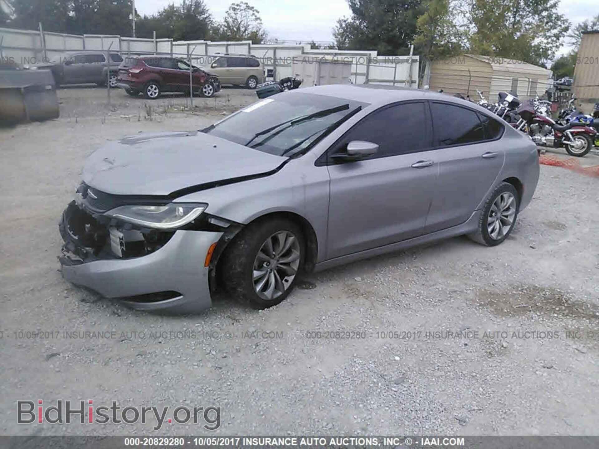 2015 Chrysler 200 - VIN: 1C3CCCBB8FN629123 - Photo 2