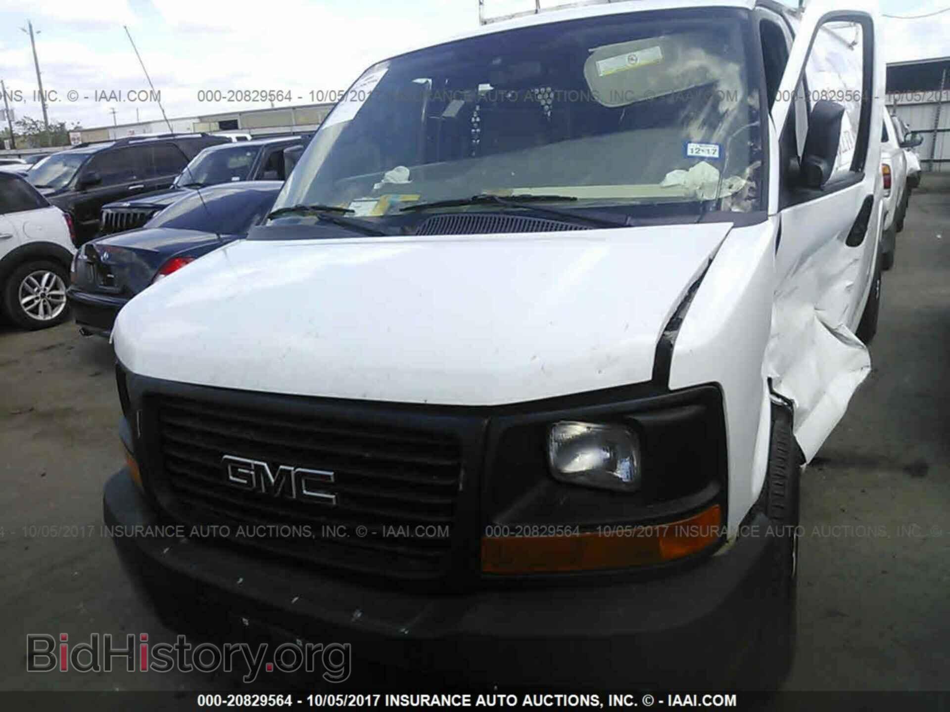 2012 Gmc Savana - VIN: 1GTZ7UCA8C1162570 - Фото 2