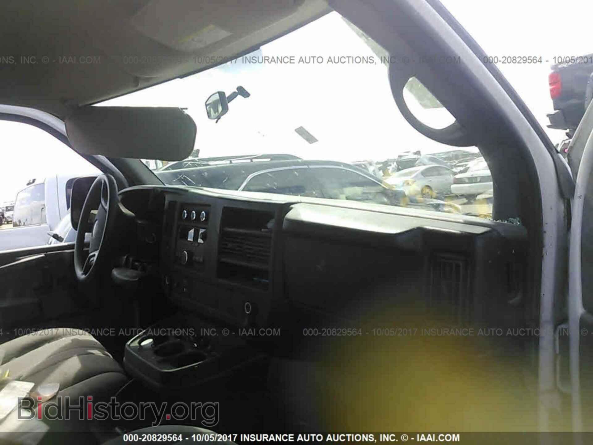 2012 Gmc Savana - VIN: 1GTZ7UCA8C1162570 - Фото 5