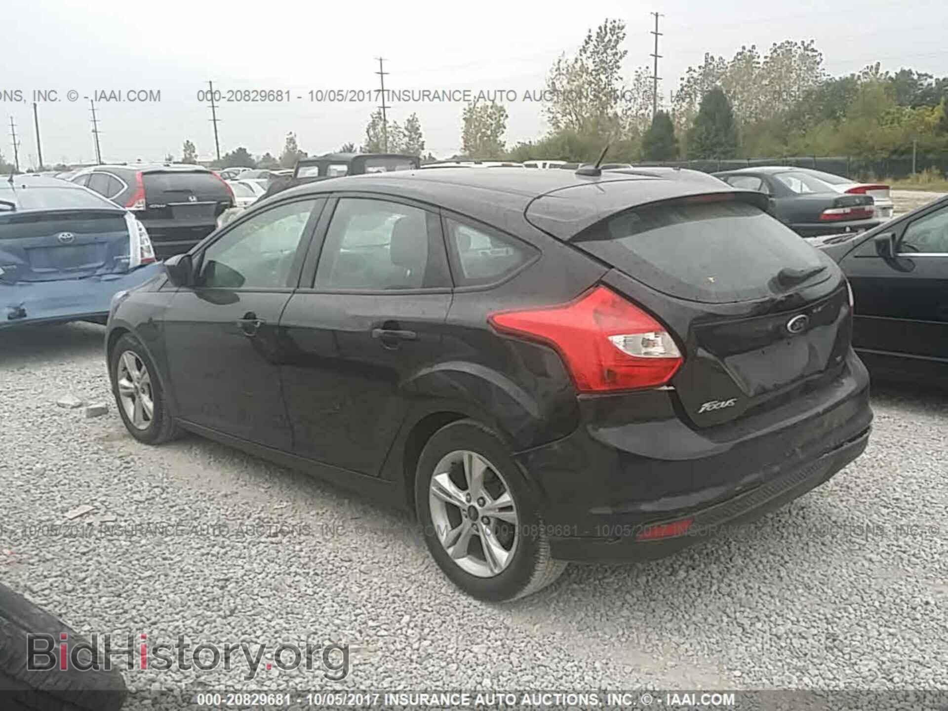 2012 Ford Focus - VIN: 1FAHP3K22CL122284 - Photo 3