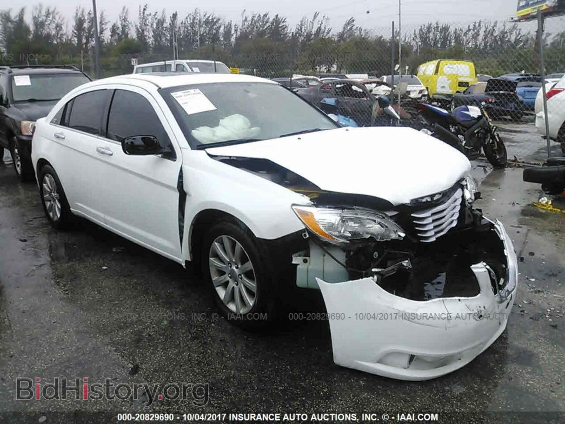 Photo 1C3CCBCG6DN600382 - Chrysler 200 2013