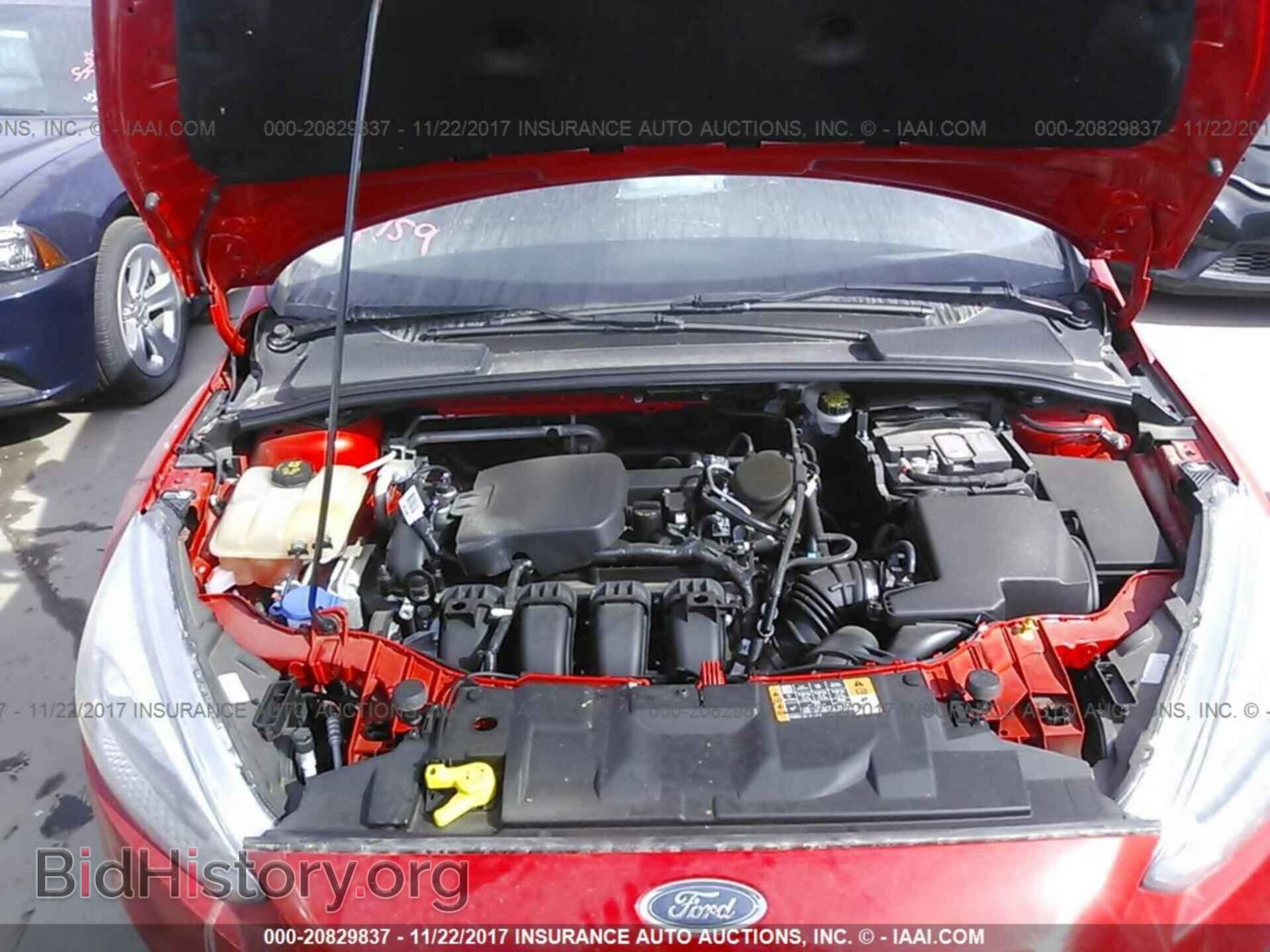 2016 Ford Focus - VIN: 1FADP3F24GL276347 - Photo 10