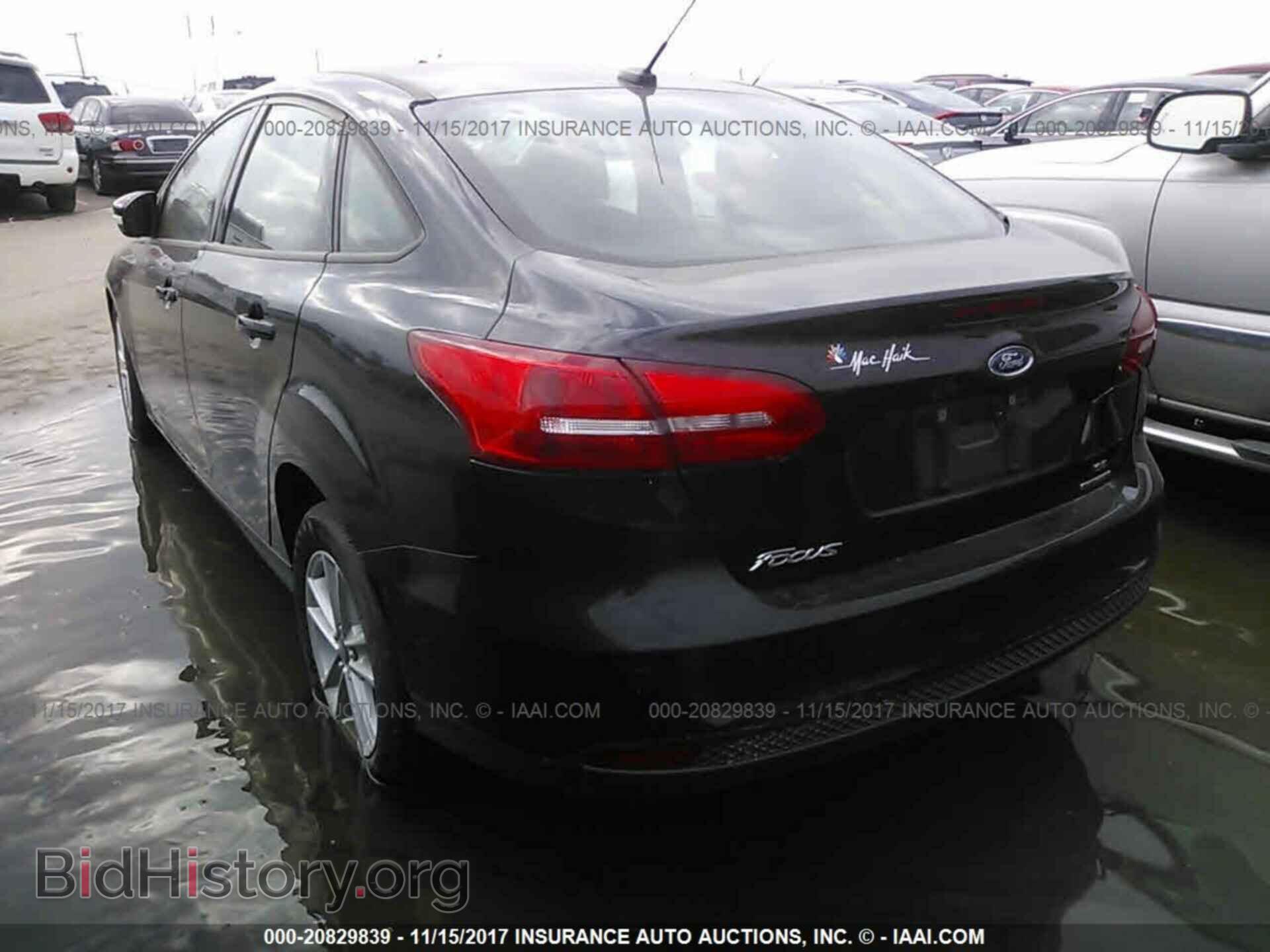 2016 Ford Focus - VIN: 1FADP3F22GL276346 - Фото 3