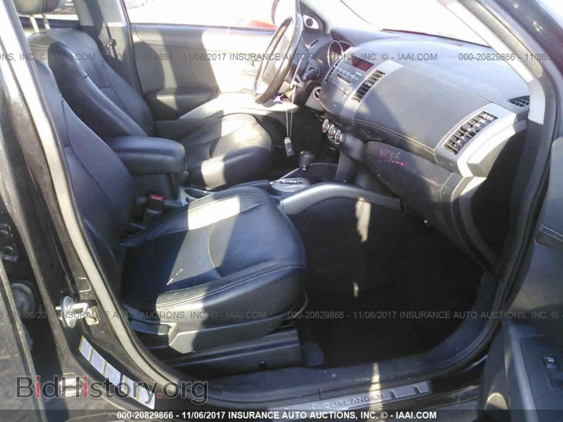 2011 Mitsubishi Outlander - VIN: JA4JS4AX0BU033524 - Фото 5