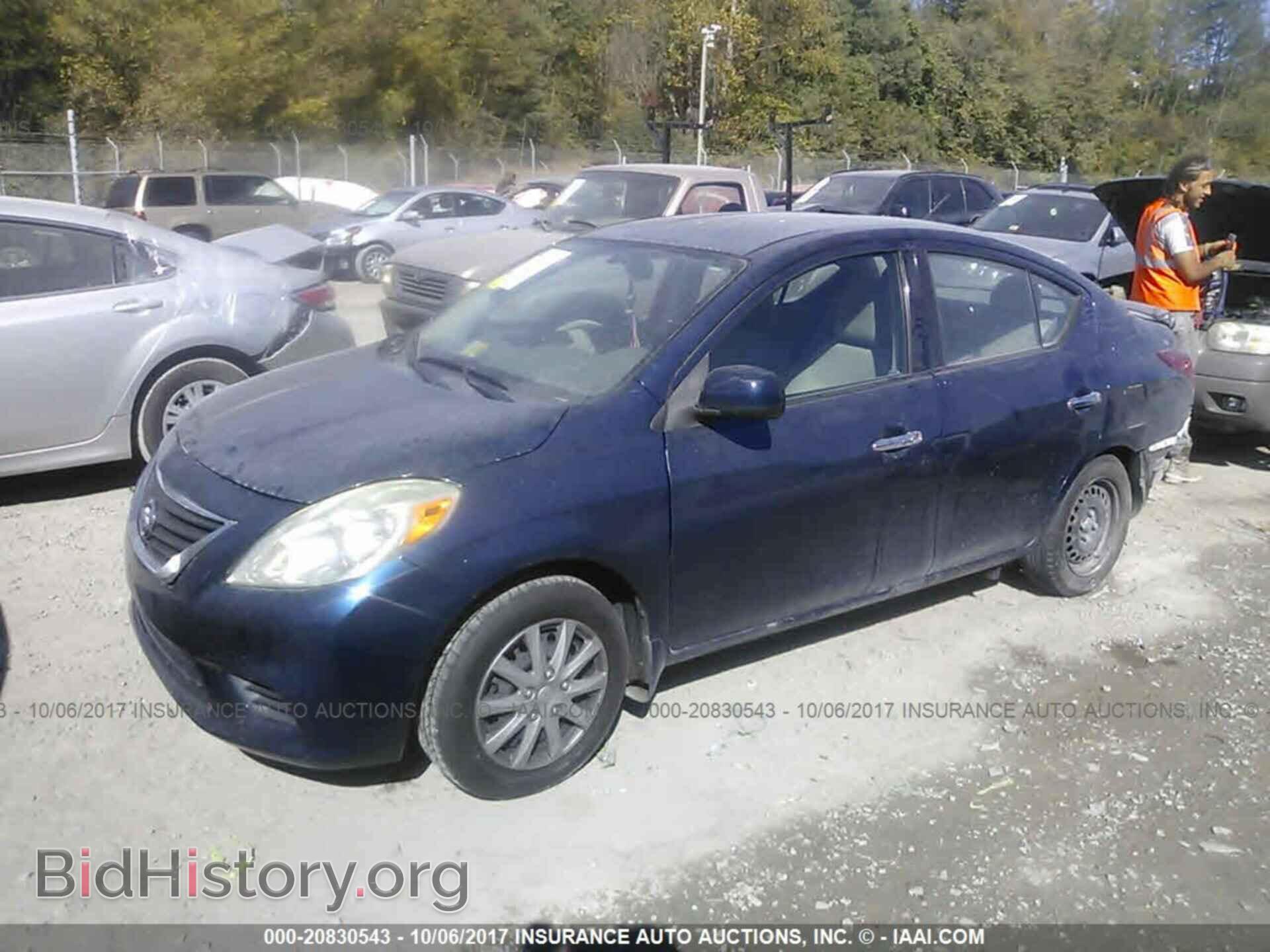 2014 Nissan Versa - VIN: 3N1CN7AP0EL800751 - Фото 2