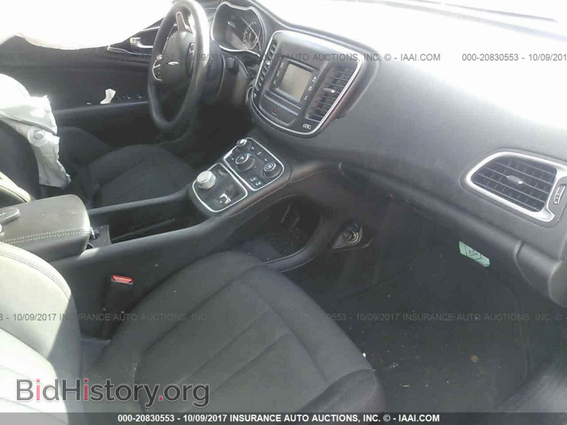 2016 Chrysler 200 - VIN: 1C3CCCABXGN103546 - Photo 5