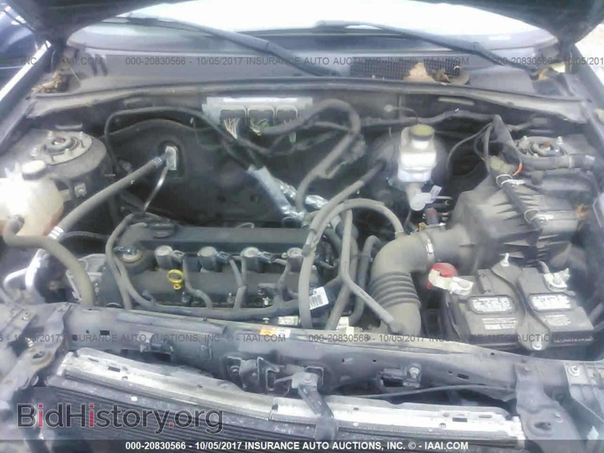 2011 Ford Escape - VIN: 1FMCU0D75BKB59298 - Фото 10