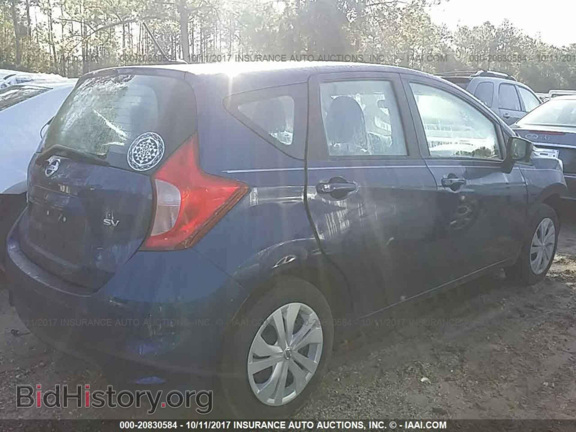 2017 Nissan Versa note - VIN: 3N1CE2CP1HL354954 - Фото 4